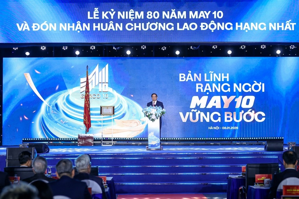 Theo Thủ tướng, phải biến ngành dệt may Việt Nam và Tổng Công ty May 10 thành một thương hiệu toàn cầu, biểu tượng cho trí tuệ và văn hóa Việt Nam - Ảnh: VGP/Nhật Bắc