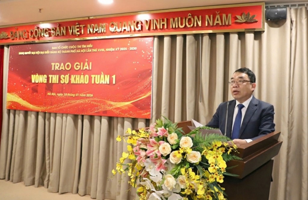 Trao giải tuần 1 Cuộc thi tìm hiểu Nghị quyết Đảng bộ Hà Nội