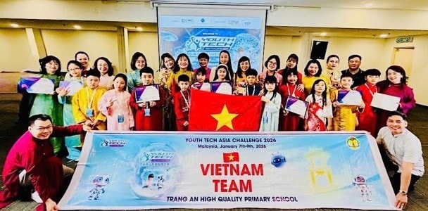 12-hs-hoc-sinh-truong-tieu-hoc-chat-luong-cao-trang-an-dat-thanh-tich-xuat-sac-tai-dau-truong-cong-nghe-quoc-te.jpeg