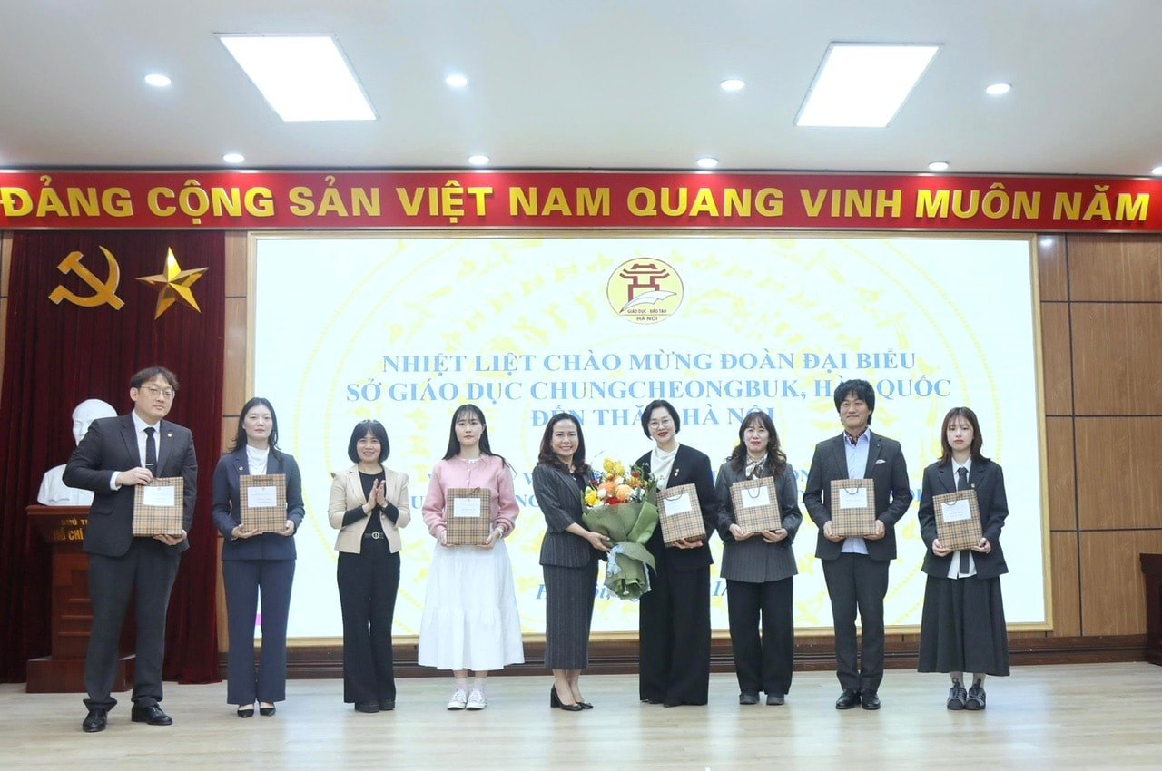 1301-giao-luu-viet-han-3.jpg