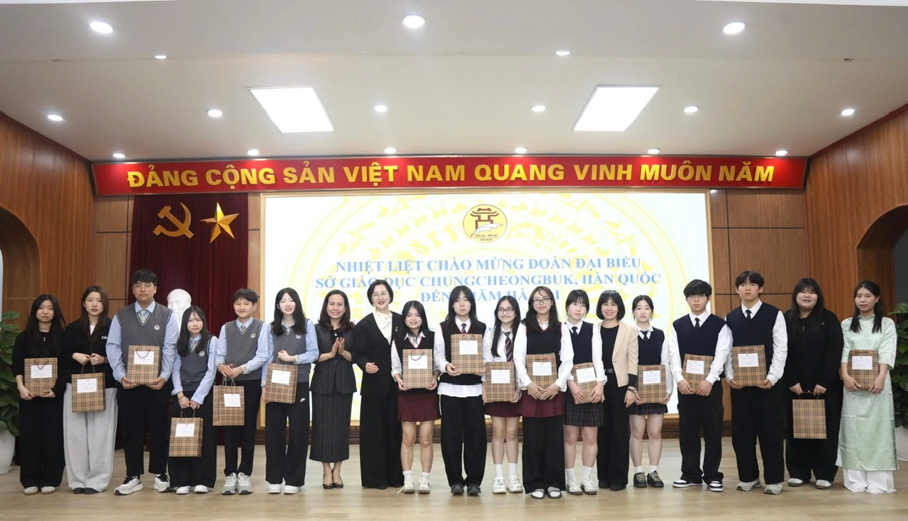 1301-giao-luu-viet-han-4.jpg