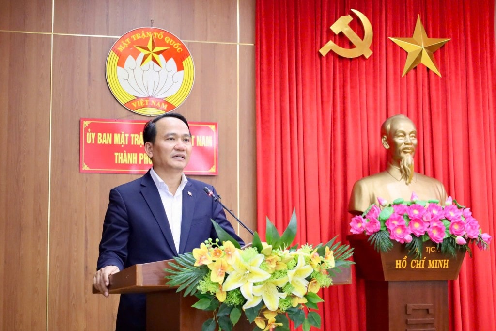 Phó Bí thư Thường trực Thành ủy Đà Nẵng Nguyễn Đình Vĩnh phát biểu chỉ đạo tại hội nghị