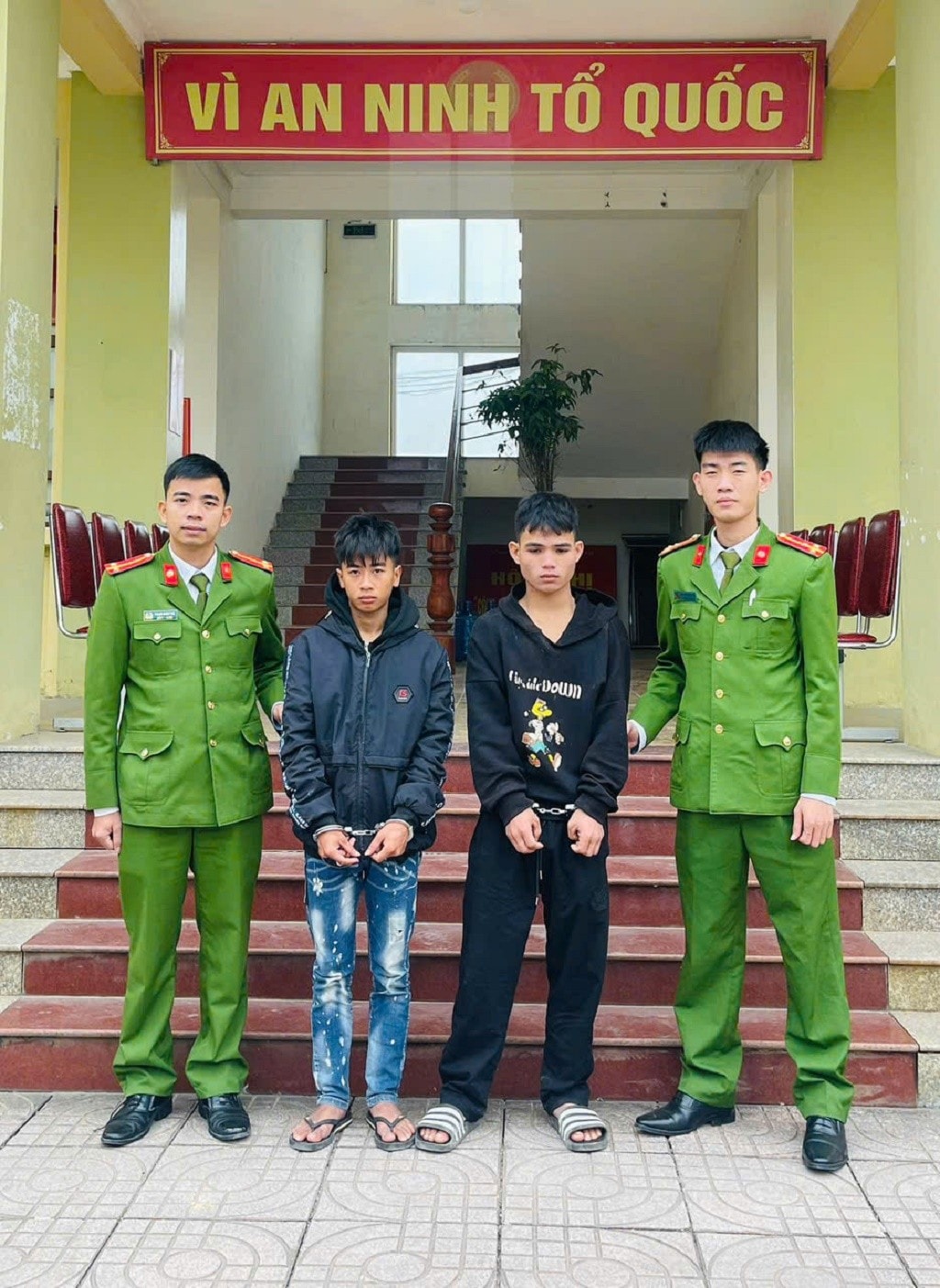 02 đối tượng tại Cơ quan Công an