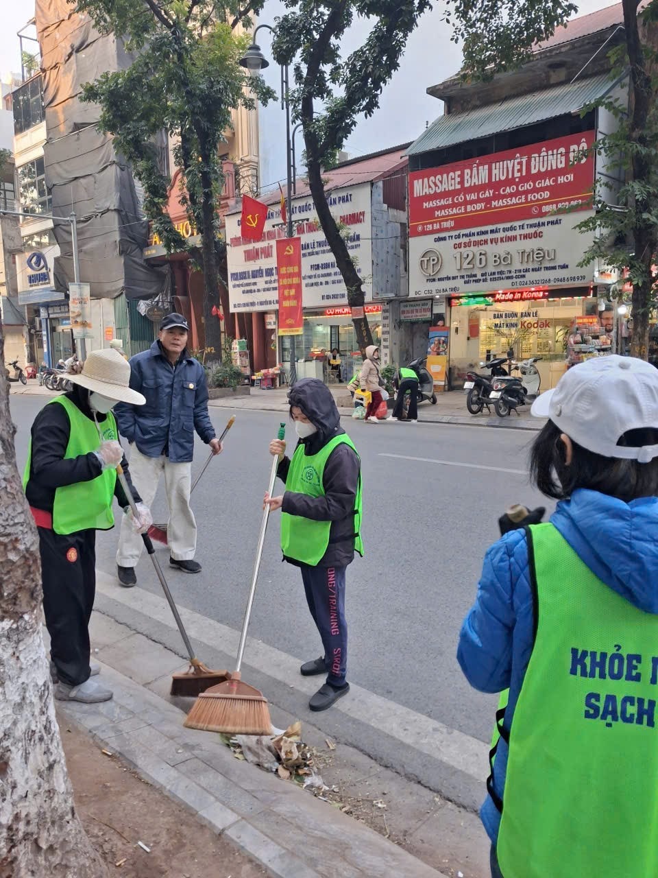 “Khỏe người - sạch phố”: Nét đẹp đời thường lan tỏa ở phường Hai Bà Trưng