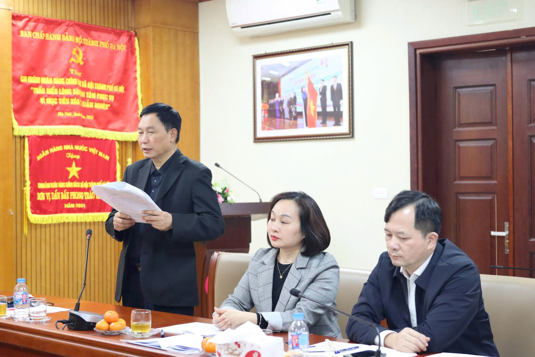 chinh-sach-1.jpg