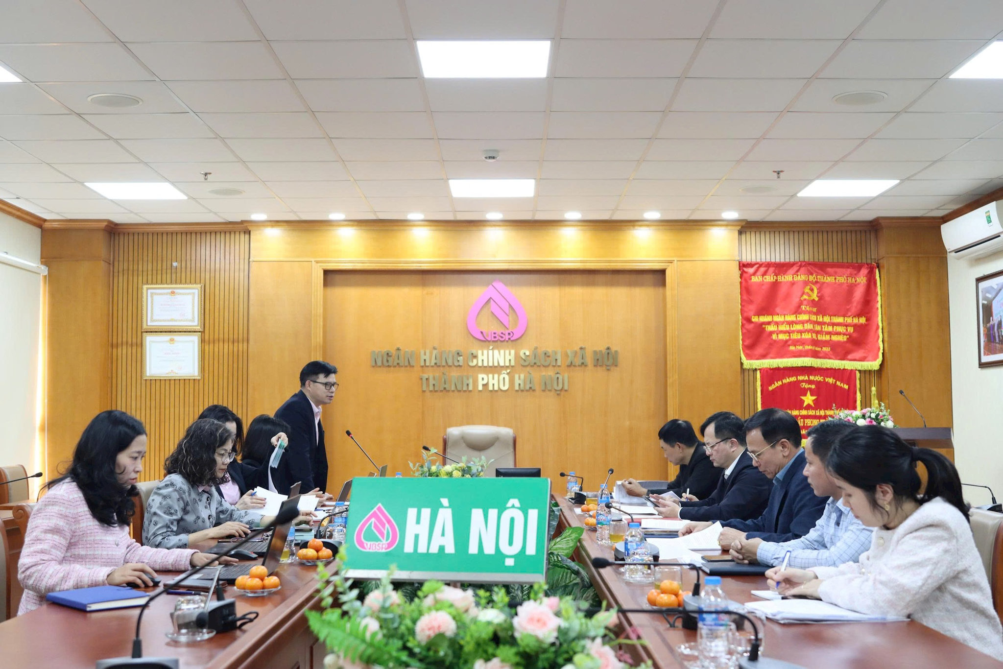 quang-canh-hoi-nghi.jpg