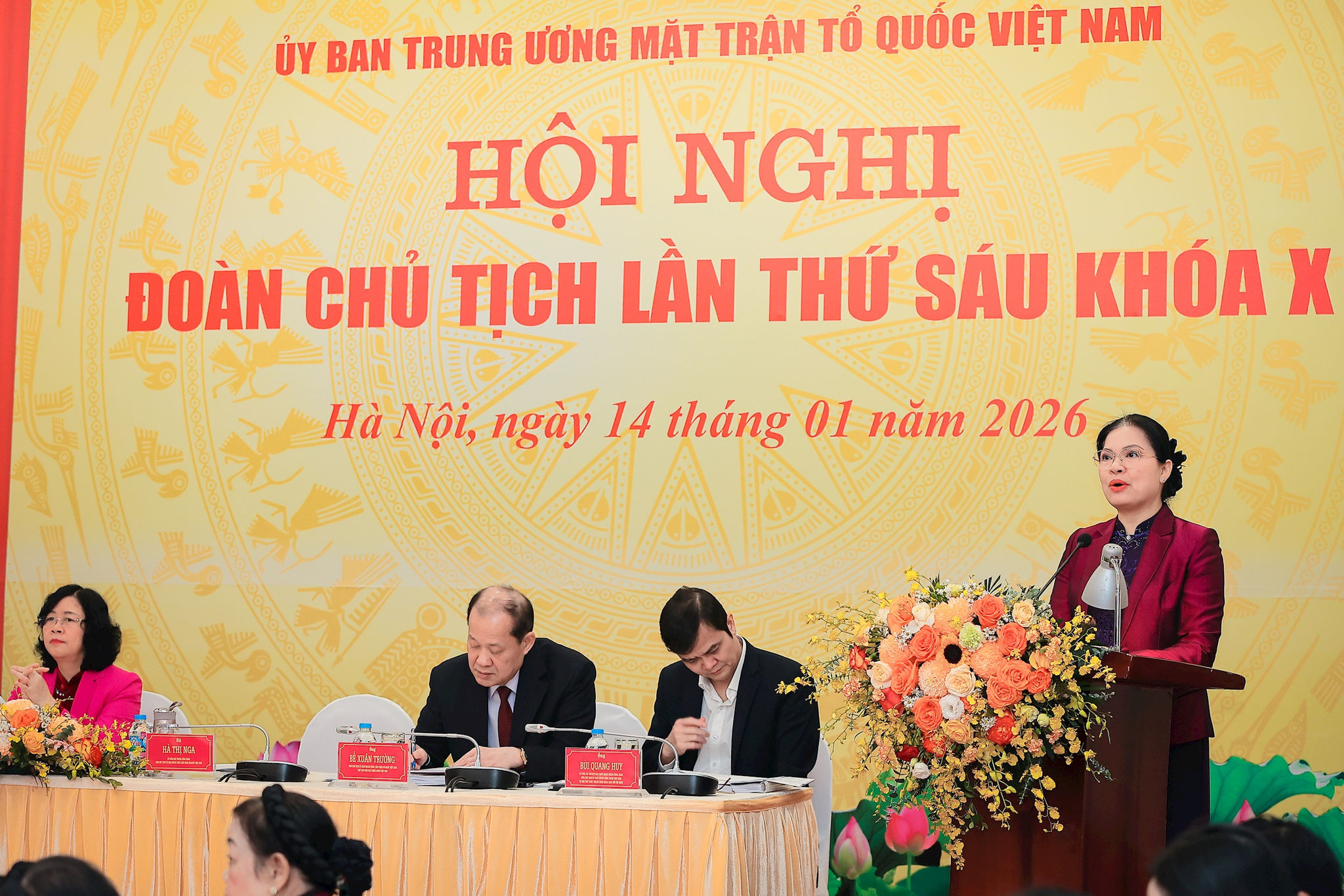 ha-thi-nga.jpg
