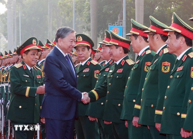 ttxvn-1401-tong-bi-thu-tong-cuc-hau-can-ky-thuat-5.jpg