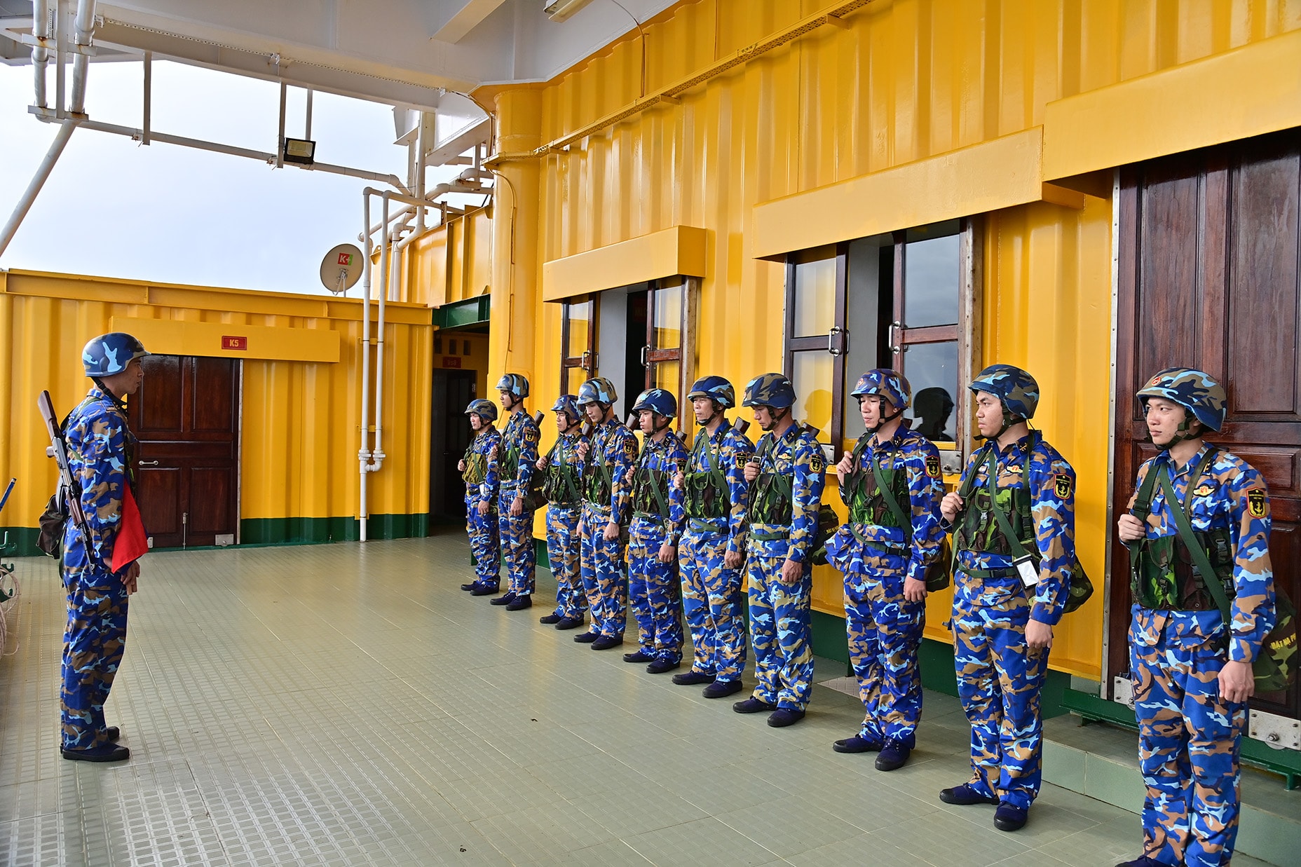 1.-quan-triet-pho-bien-cong-tac-huan-luyen-tren-nha-gian-dk1.8.jpg