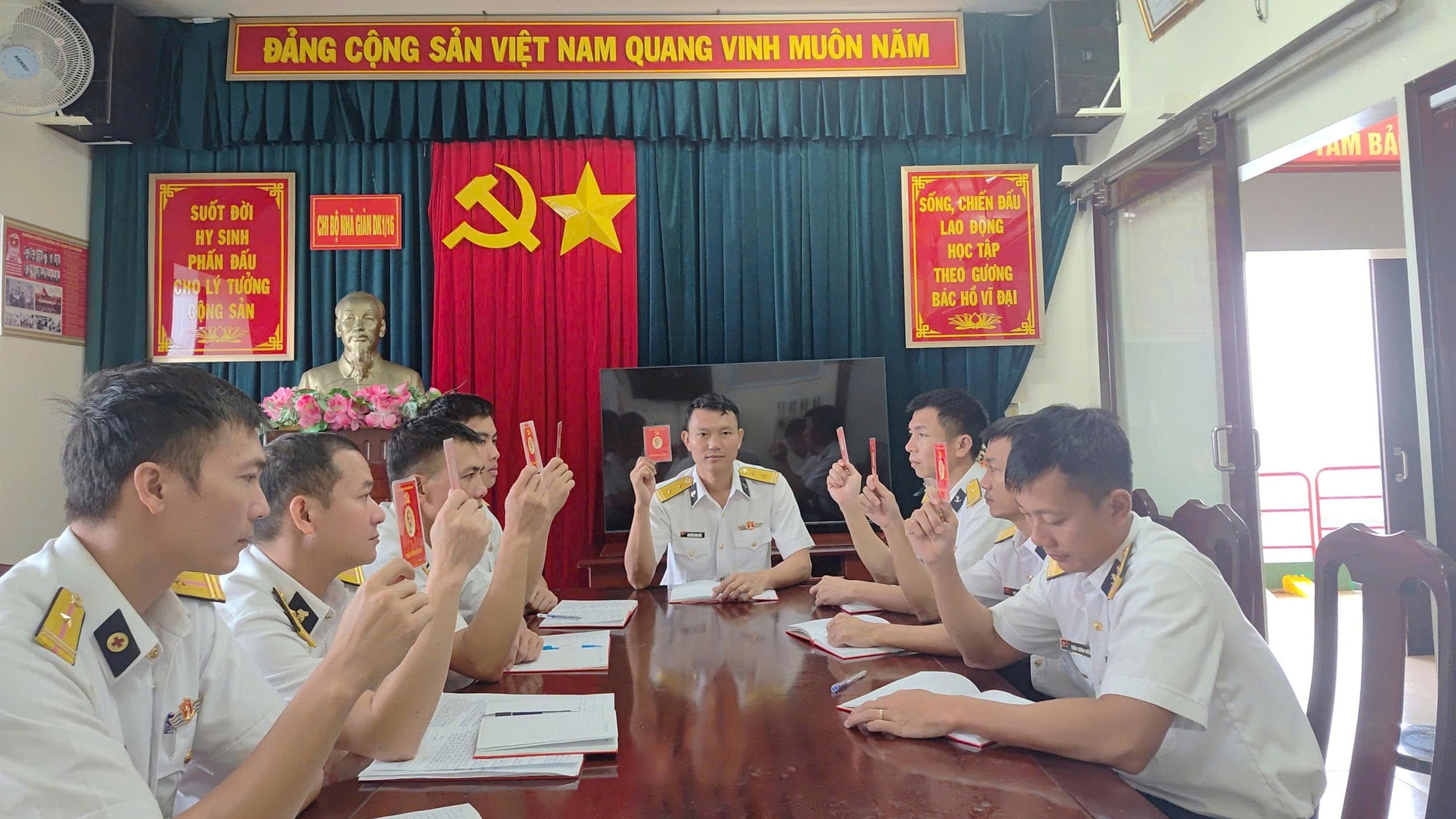2.-chi-bo-nha-gian-dk1.16-doan-ket-thong-nhat-lanh-dao-don-vi-hoan-thanh-moi-nhiem-vu.jpg