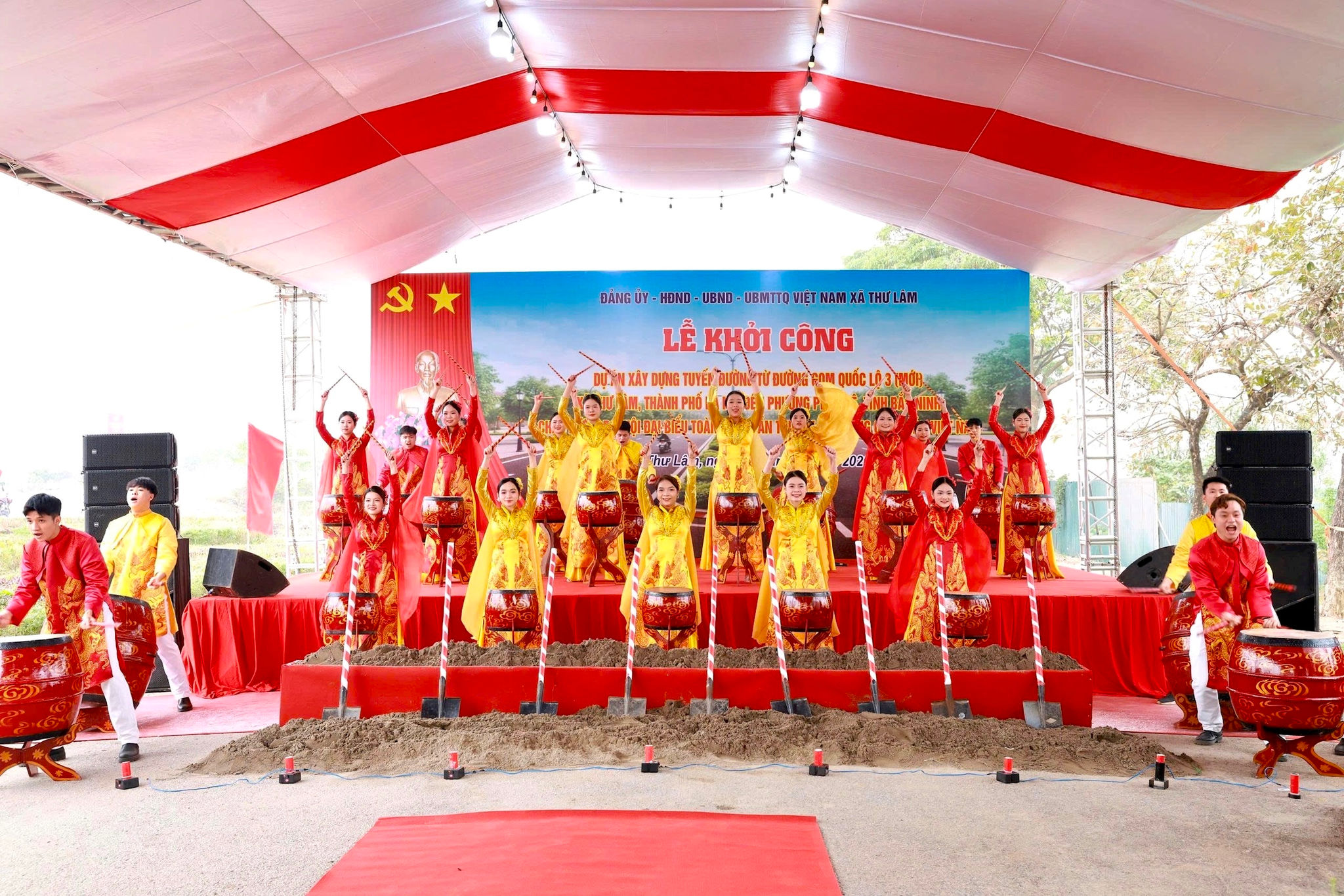 thu-lam-van-nghe.jpg