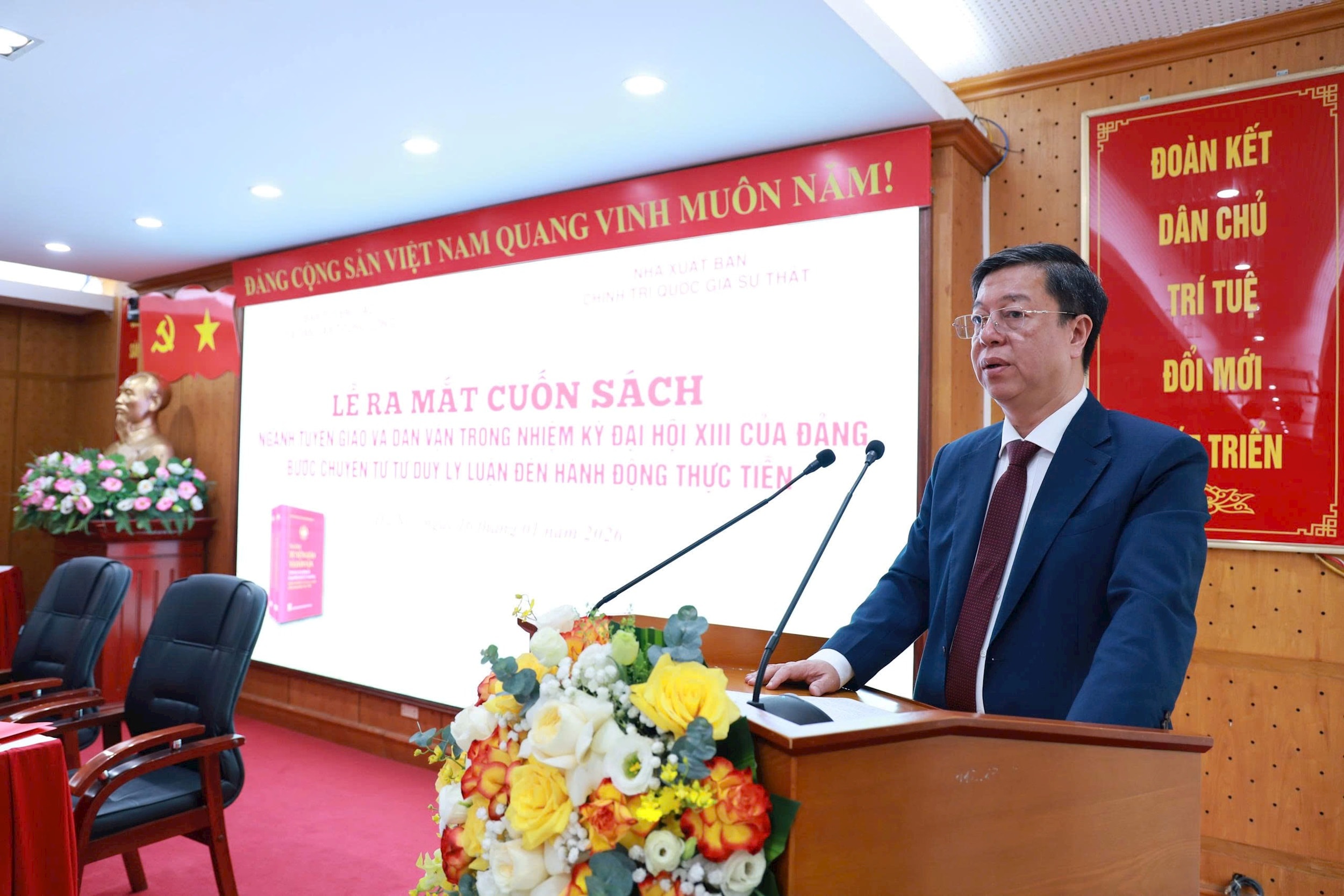sach-tg-trong-lam.jpg