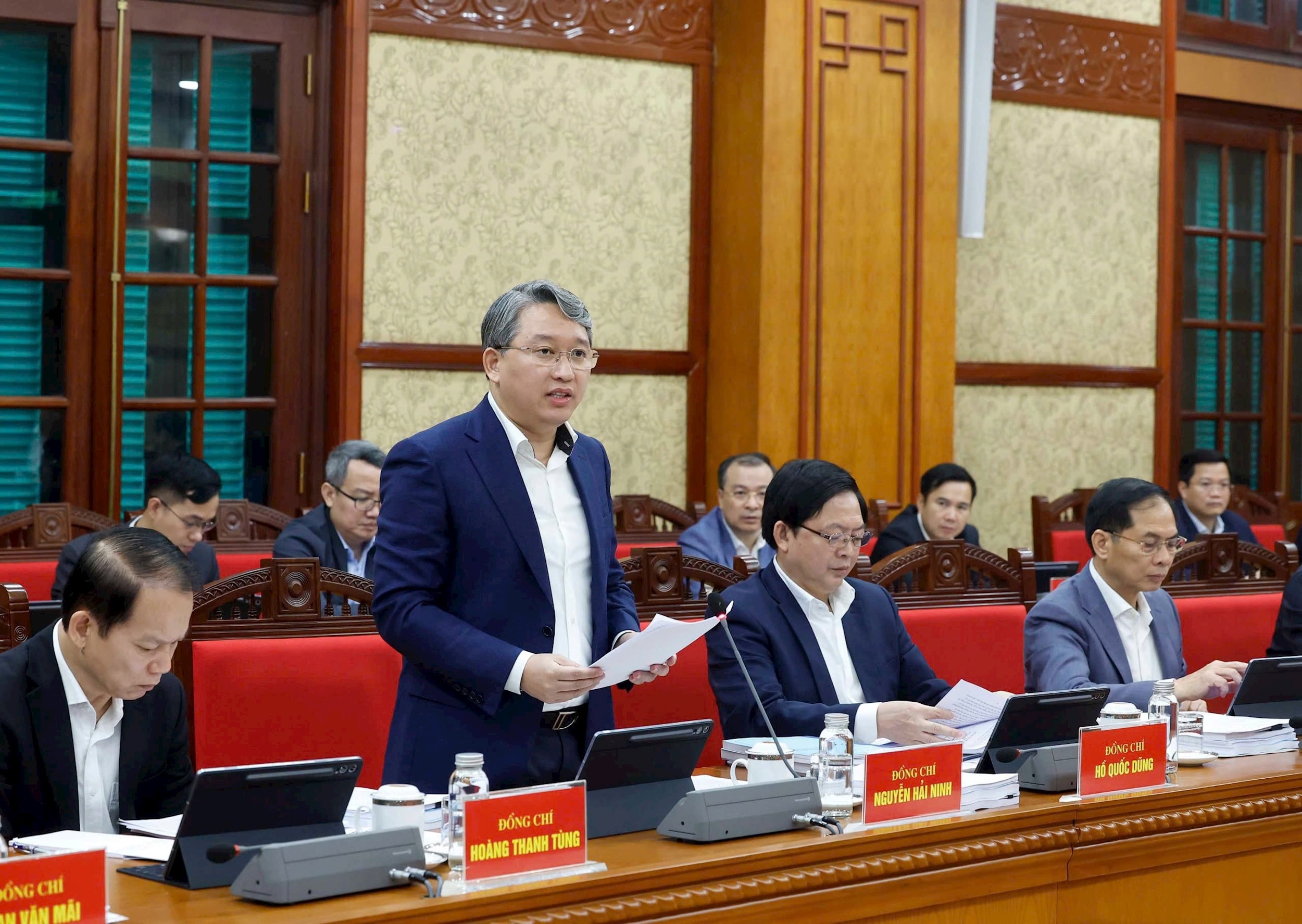 bo-truong-nguyen-hai-ninh-phat-bieu-tai-phien-hop-thu-hai-ban-chi-dao-trung-uong-ve-hoan-thien-the-che-phap-luat.jpg