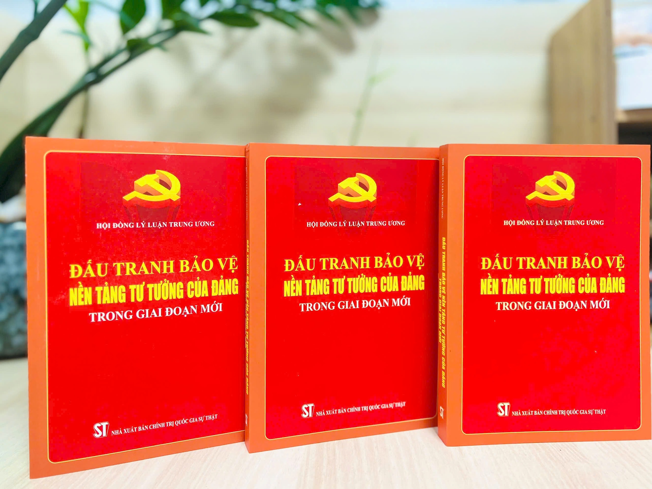 sach-dau-tranh-bao-ve-nen-tang-.jpg