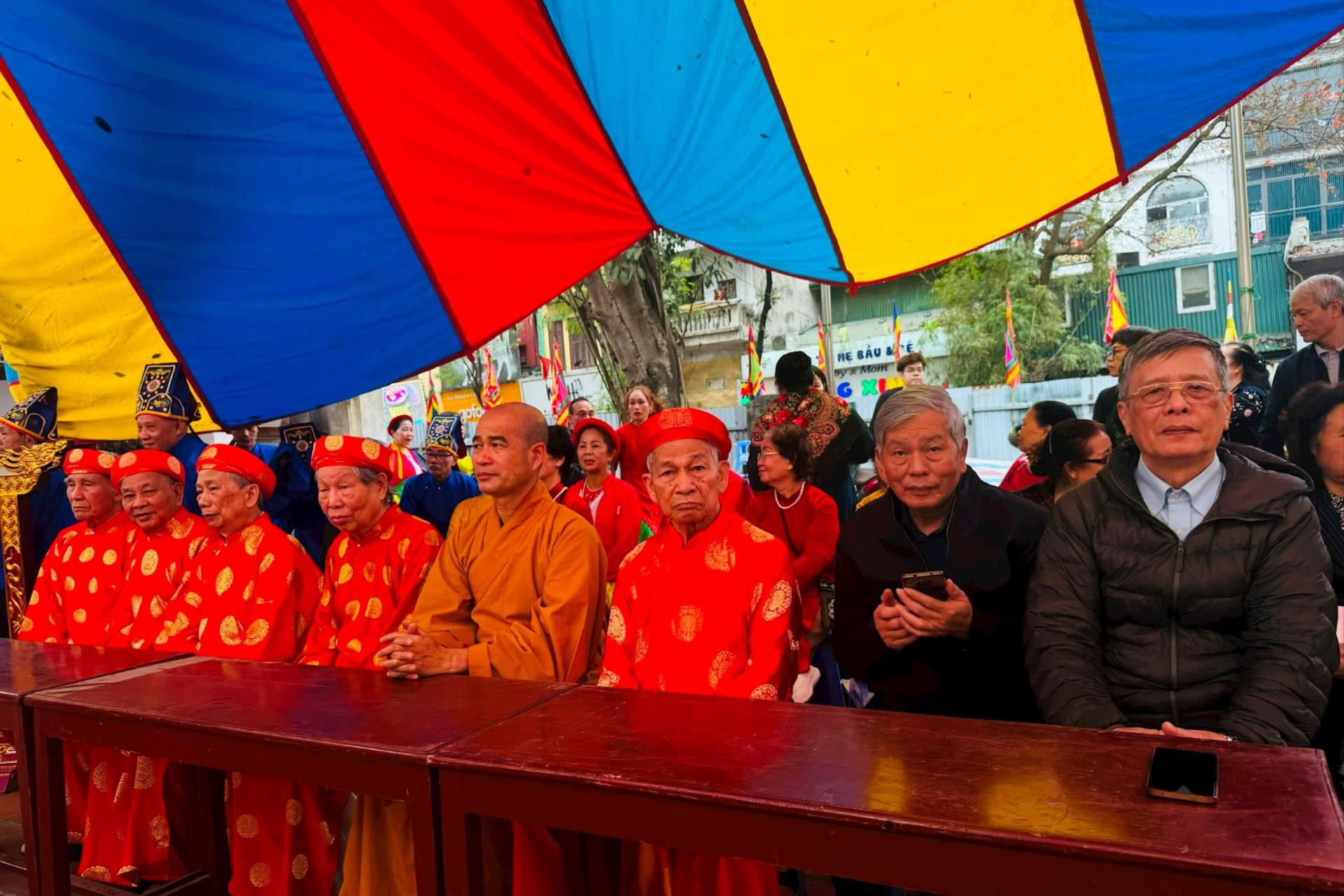 cac-bac-cao-nien.jpg