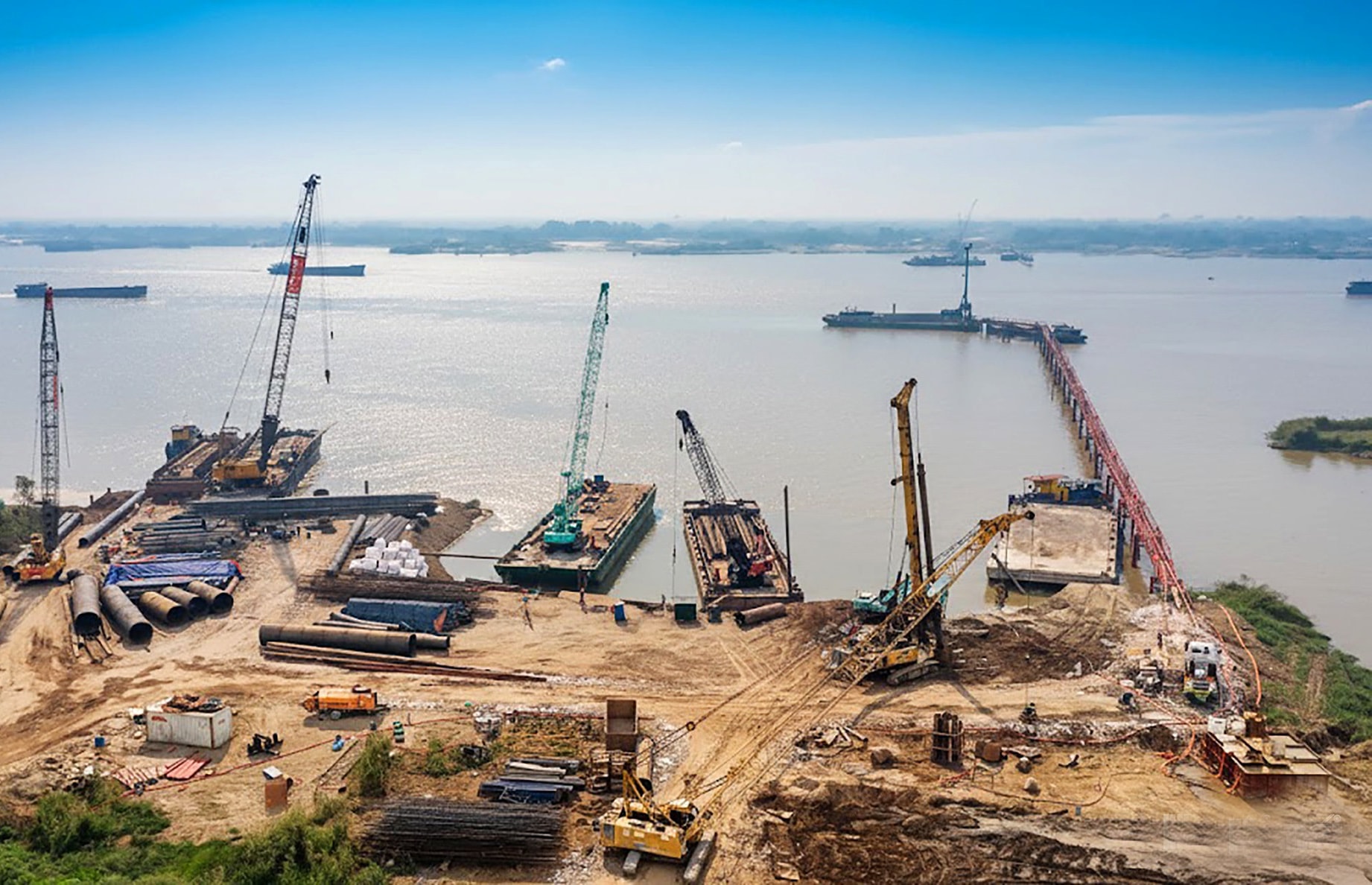 construction site of Thuong Cat bridge belonging to the investment project for the construction of Thuong Cat bridge and the road at both ends of the bridge.-anh-nguyen-quang.jpg