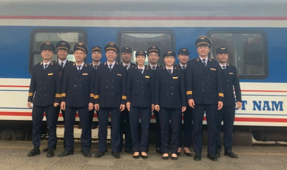 a345.duong-sat.jpg