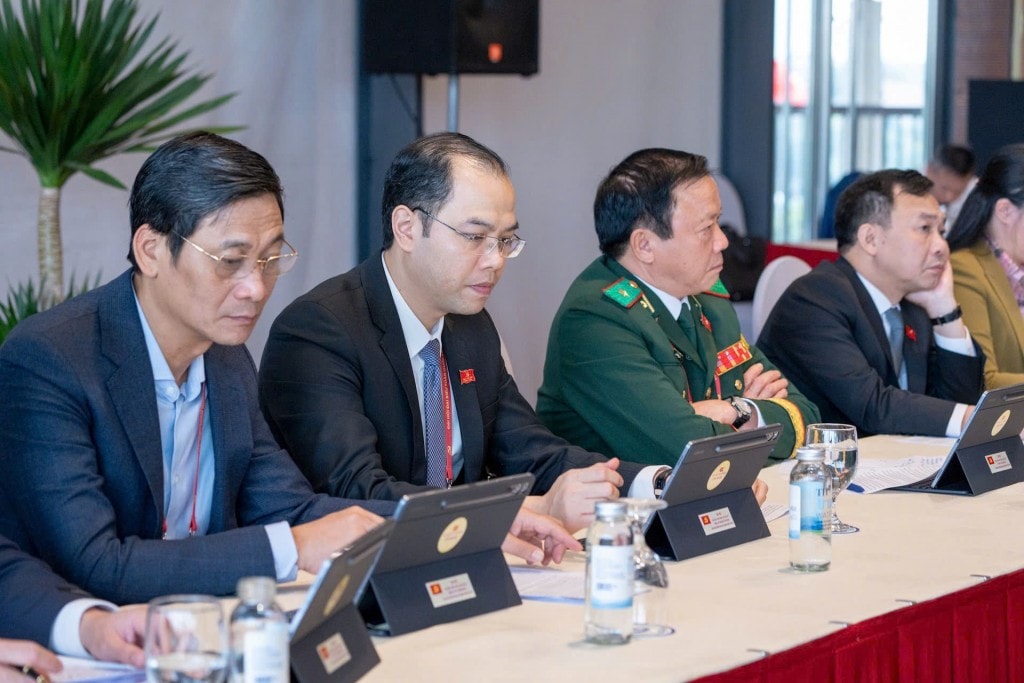 đồng chí Nguyễn Tiến Hưng – Ủy viên Thường vụ Trung ương Đoàn, Phó Chủ tịch Trung ương Hội Sinh viên Việt Nam, Thành ủy viên, Phó Chủ tịch Ủy ban MTTQ Việt Nam TP Hà Nội, Bí thư Thành đoàn Hà Nội