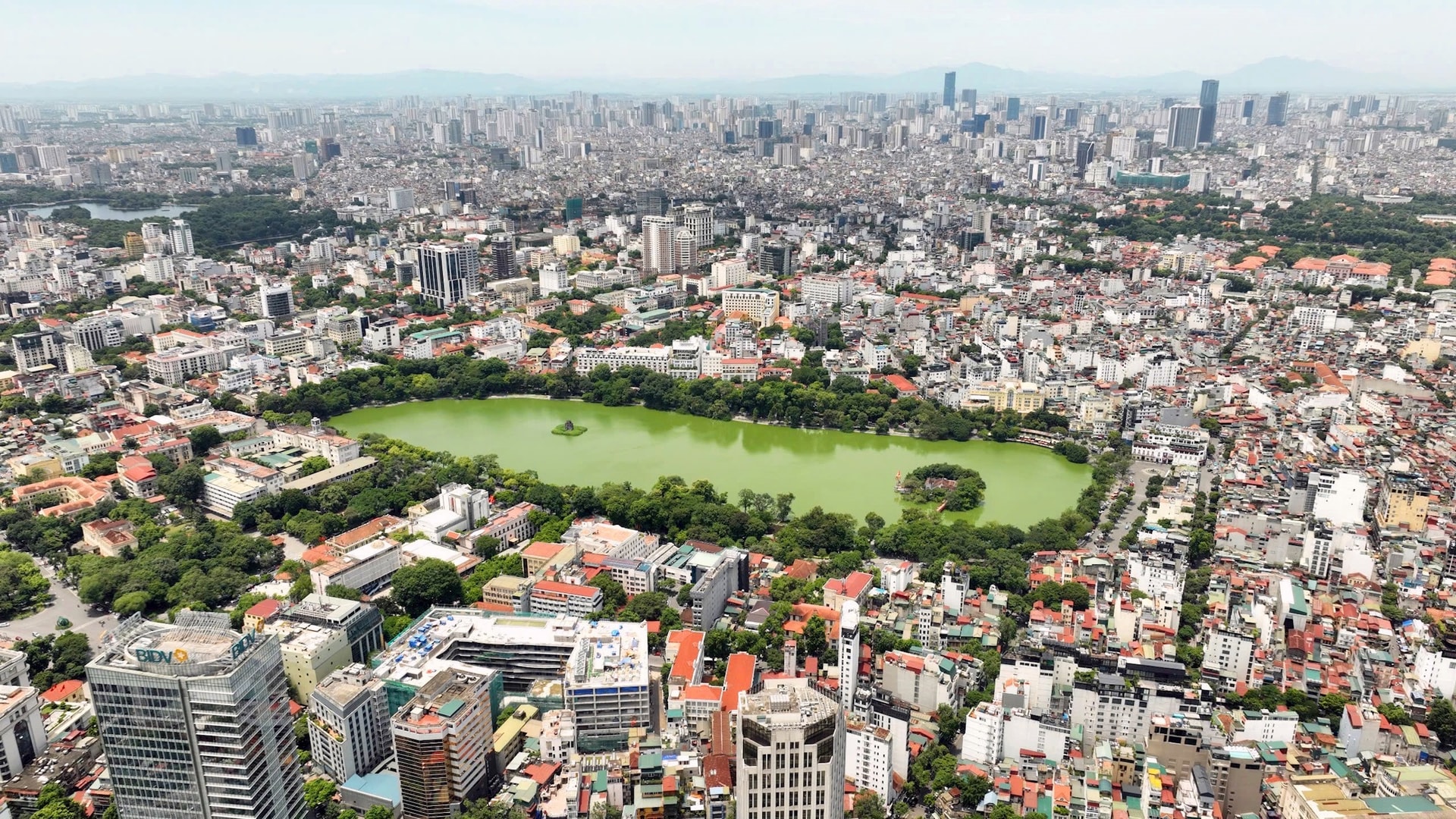 ハノイは豊かな歴史と文化を持つ都市であるため、都市計画においては保存と開発の調和のとれたバランスを確保する必要があります。（写真：グエン・クアン）