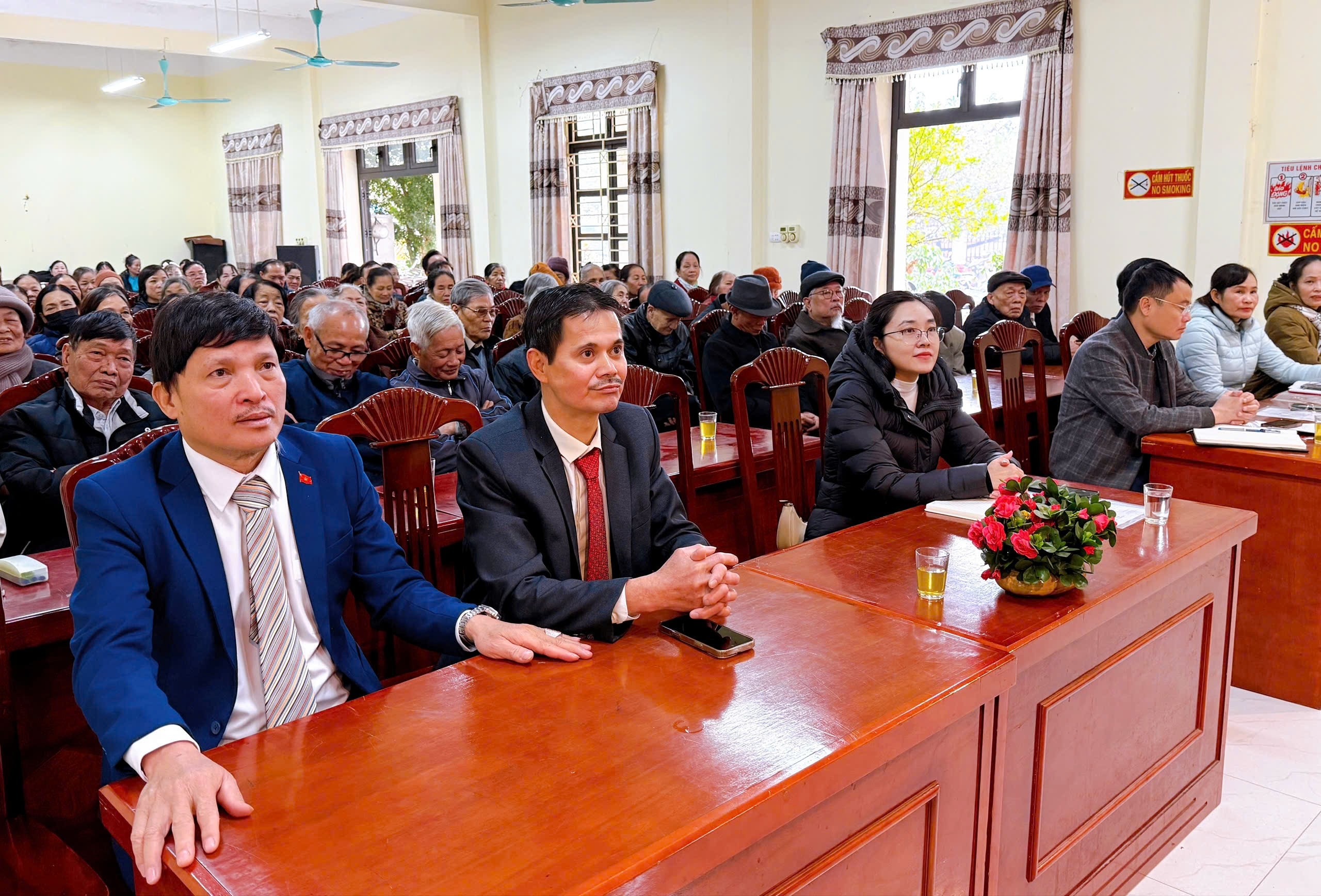 Các đại biểu tham dự hội nghị