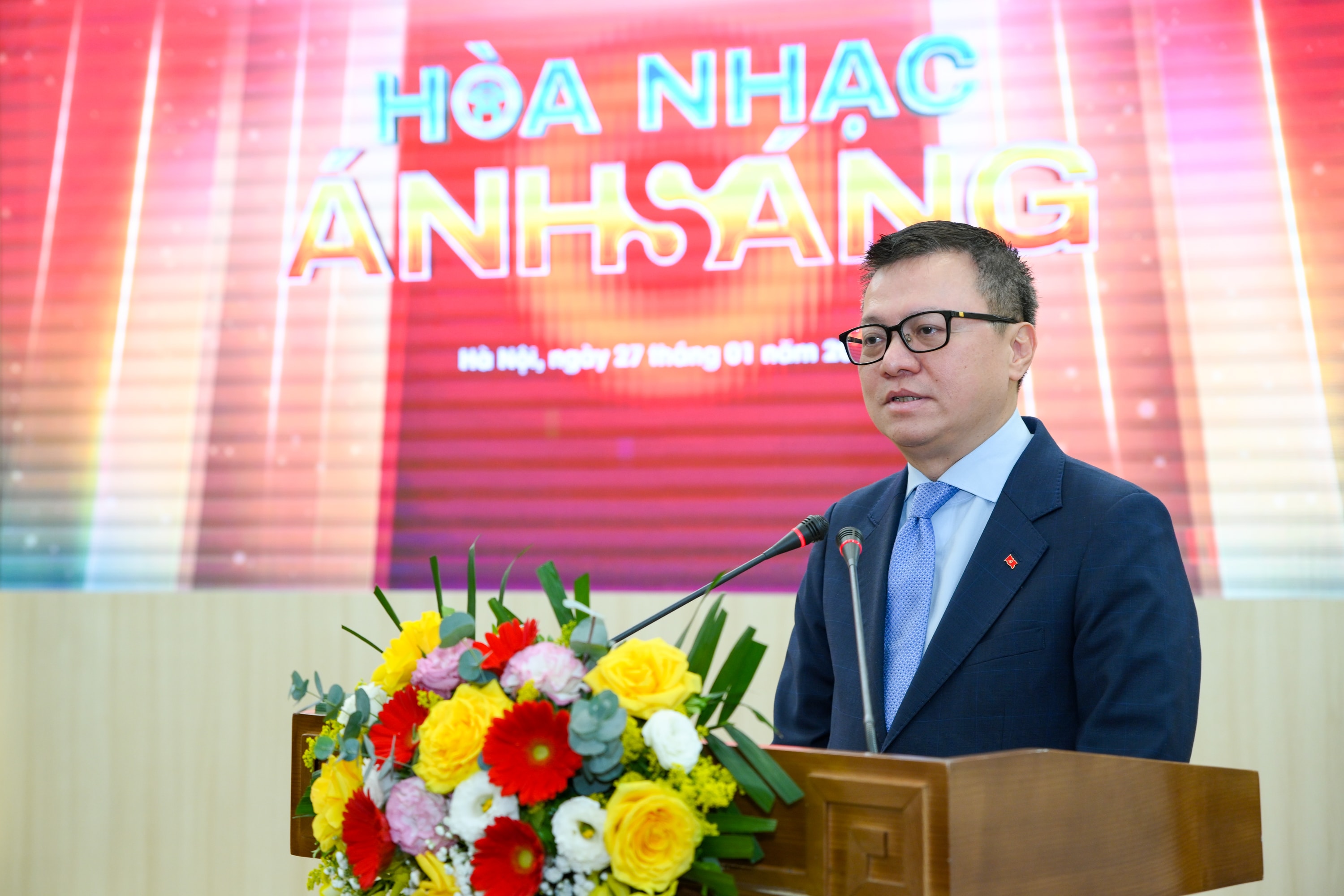 le-cong-bo-ct-hoa-nhac-anh-sang-1216.jpg