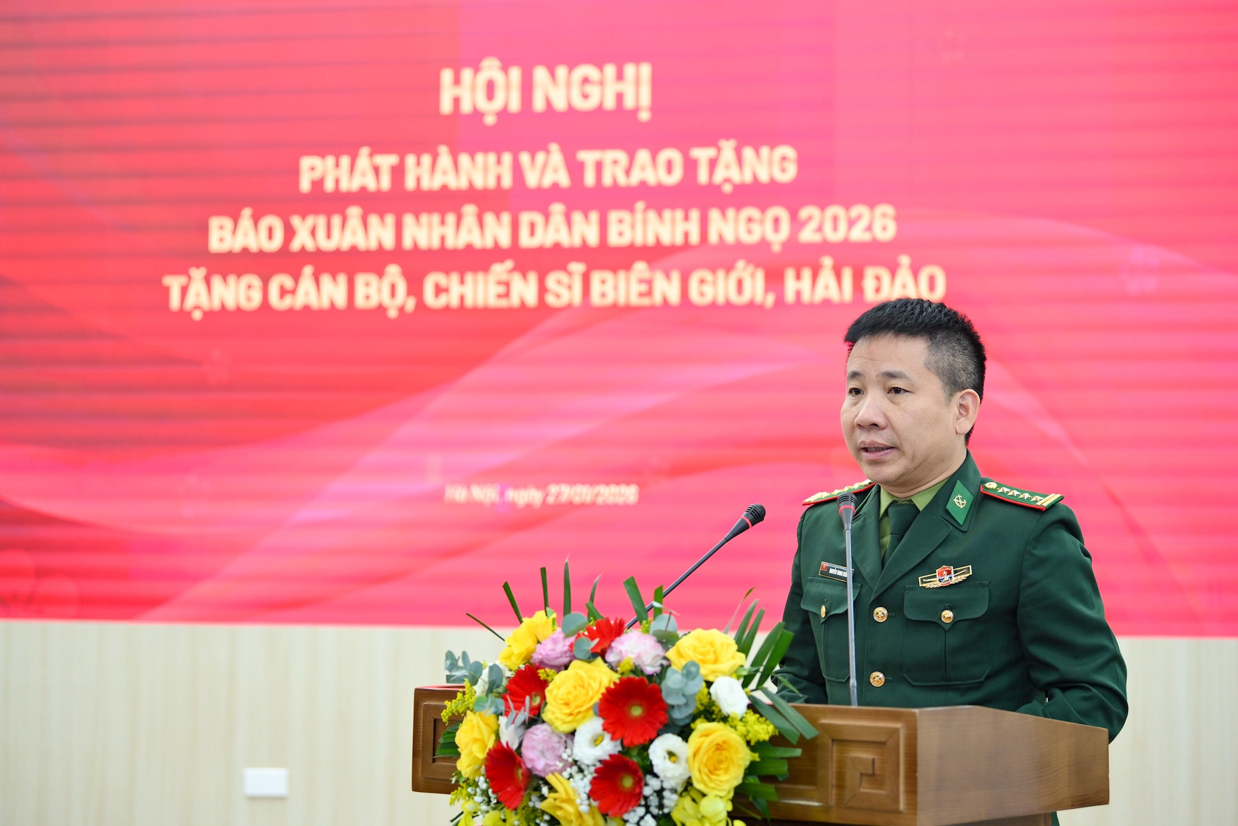 trao-tang-bao-xuan-cho-cb-cs-bien-gioi-hai-dao-0865.jpg