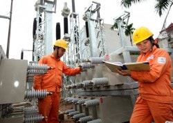 EVN lên tiếng về phản ánh hóa đơn tiền điện tháng 8 tăng cao