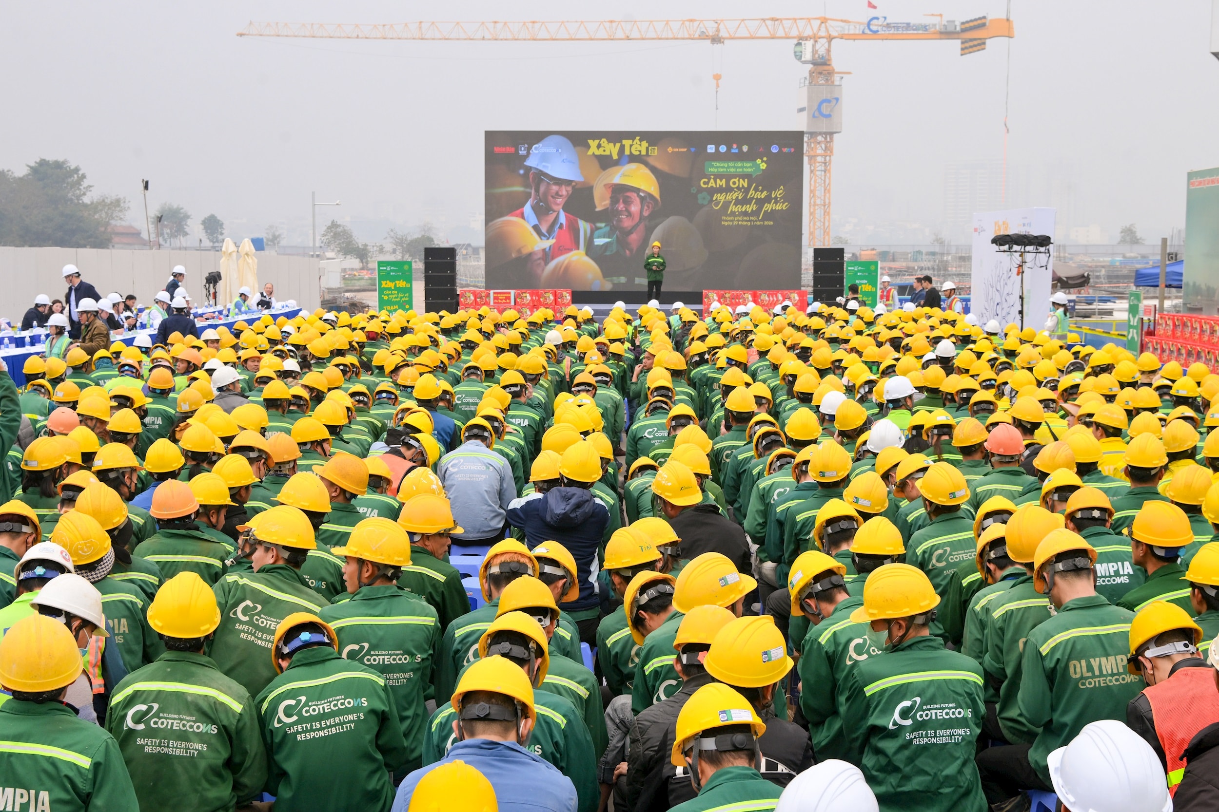 2.-sang-ngay-29_1_2026-bao-nhan-dan-phoi-hop-cung-cong-ty-co-phan-xay-dung-coteccons-to-chuc-chuong-trinh-xay-tet-2026-danh-cho-cong-nhan-xay-dung-dang-lam-viec-tai-hai-du-an-gom-du-an-.jpg