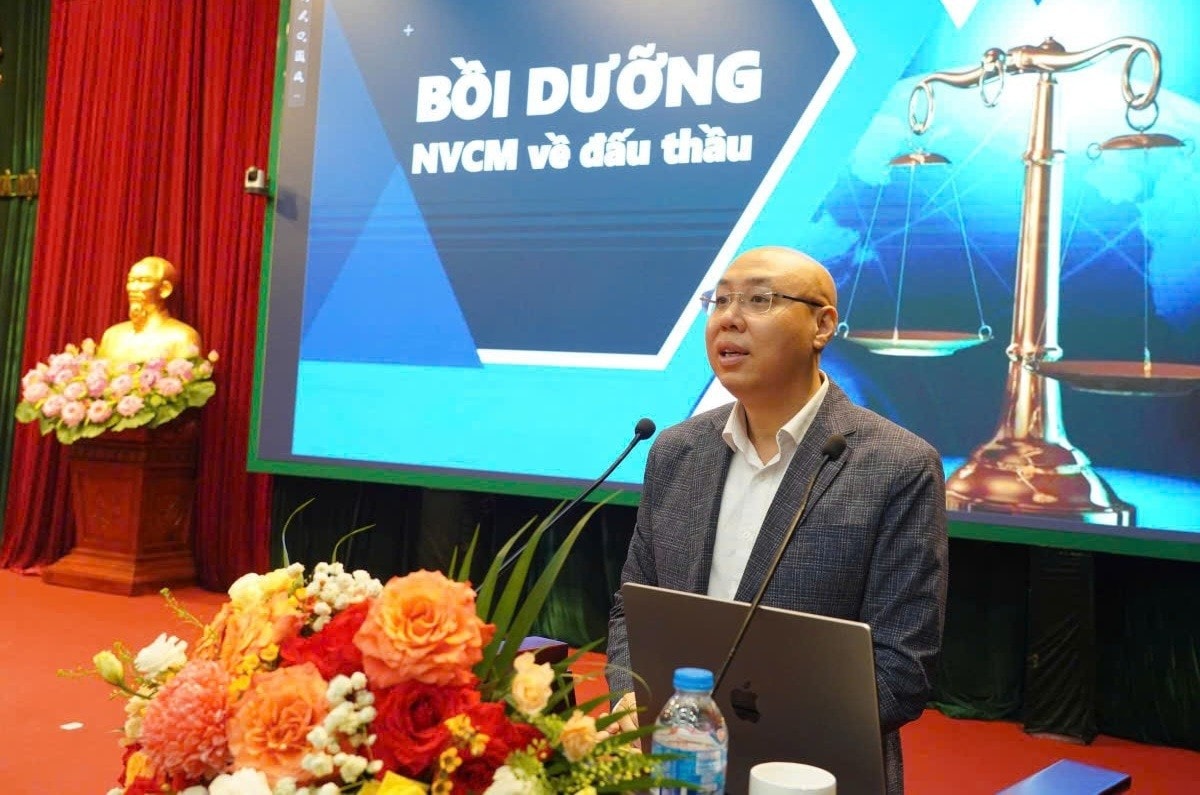 Tập huấn pháp luật về đấu thầu cho cán bộ, chiến sĩ Công an Thủ đô