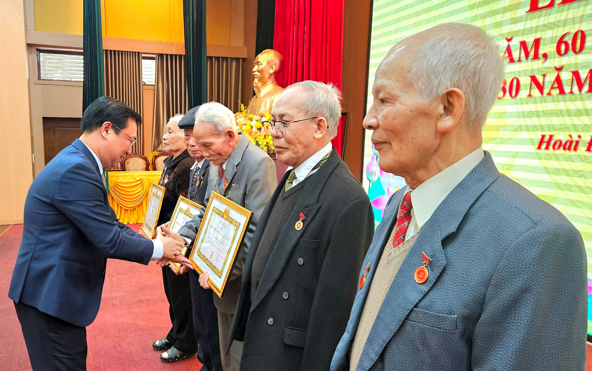hoai-duc-02.jpg