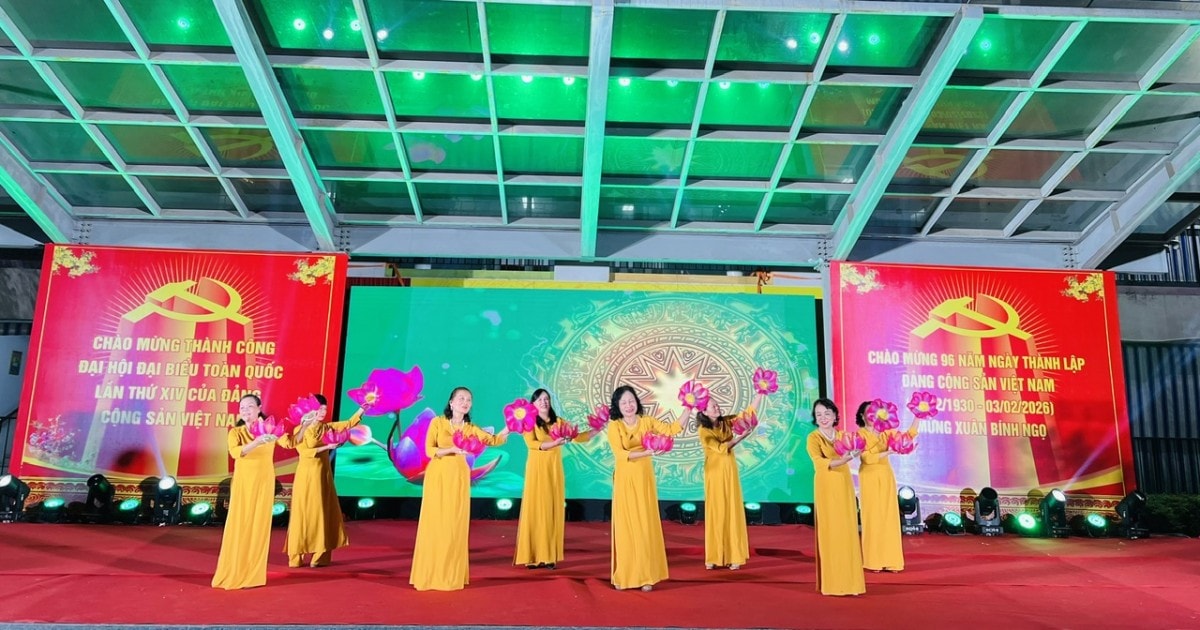 Chương trình văn nghệ “Ánh sáng - Niềm tin - Khát vọng” chào mừng thành công Đại hội XIV của Đảng