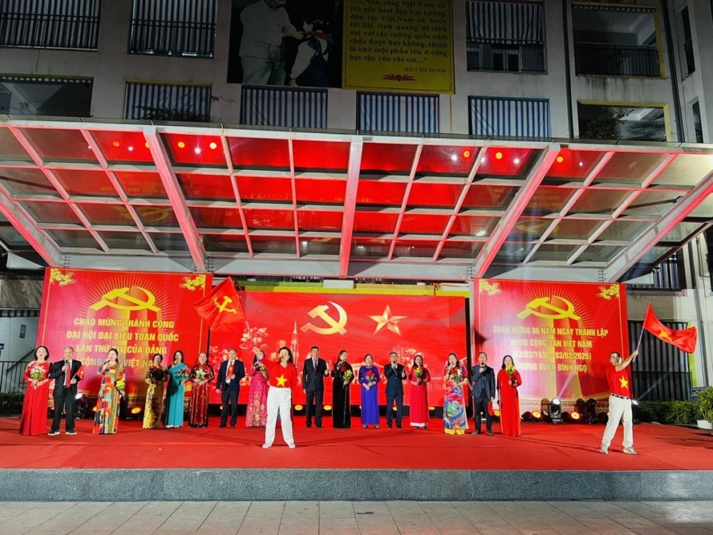 Chương trình văn nghệ “Ánh sáng - Niềm tin - Khát vọng” chào mừng thành công Đại hội XIV của Đảng