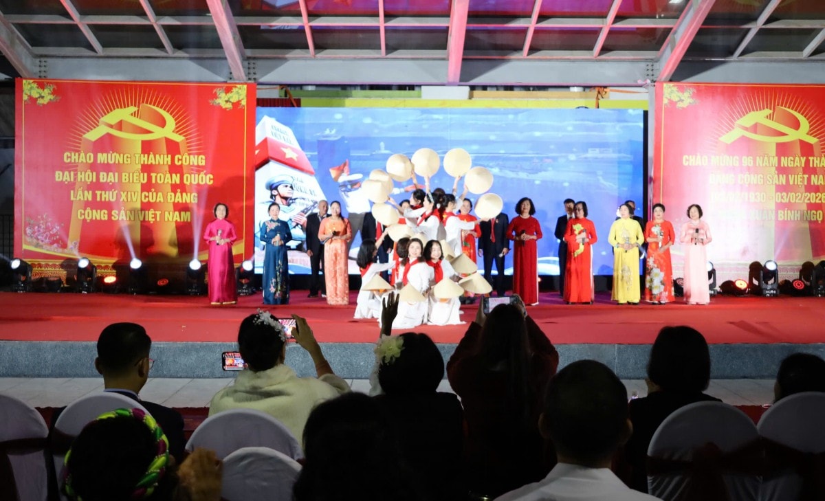 Chương trình văn nghệ “Ánh sáng - Niềm tin - Khát vọng” chào mừng thành công Đại hội XIV của Đảng