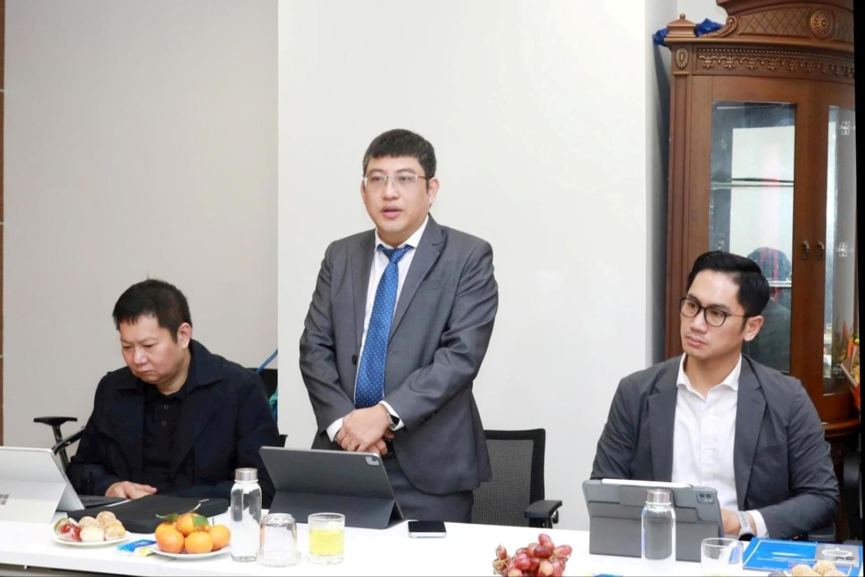 Tân Phó Giám đốc Trung tâm Phục vụ hành chính công thành phố Phạm Tiến Luật phát biểu nhận nhiệm vụ