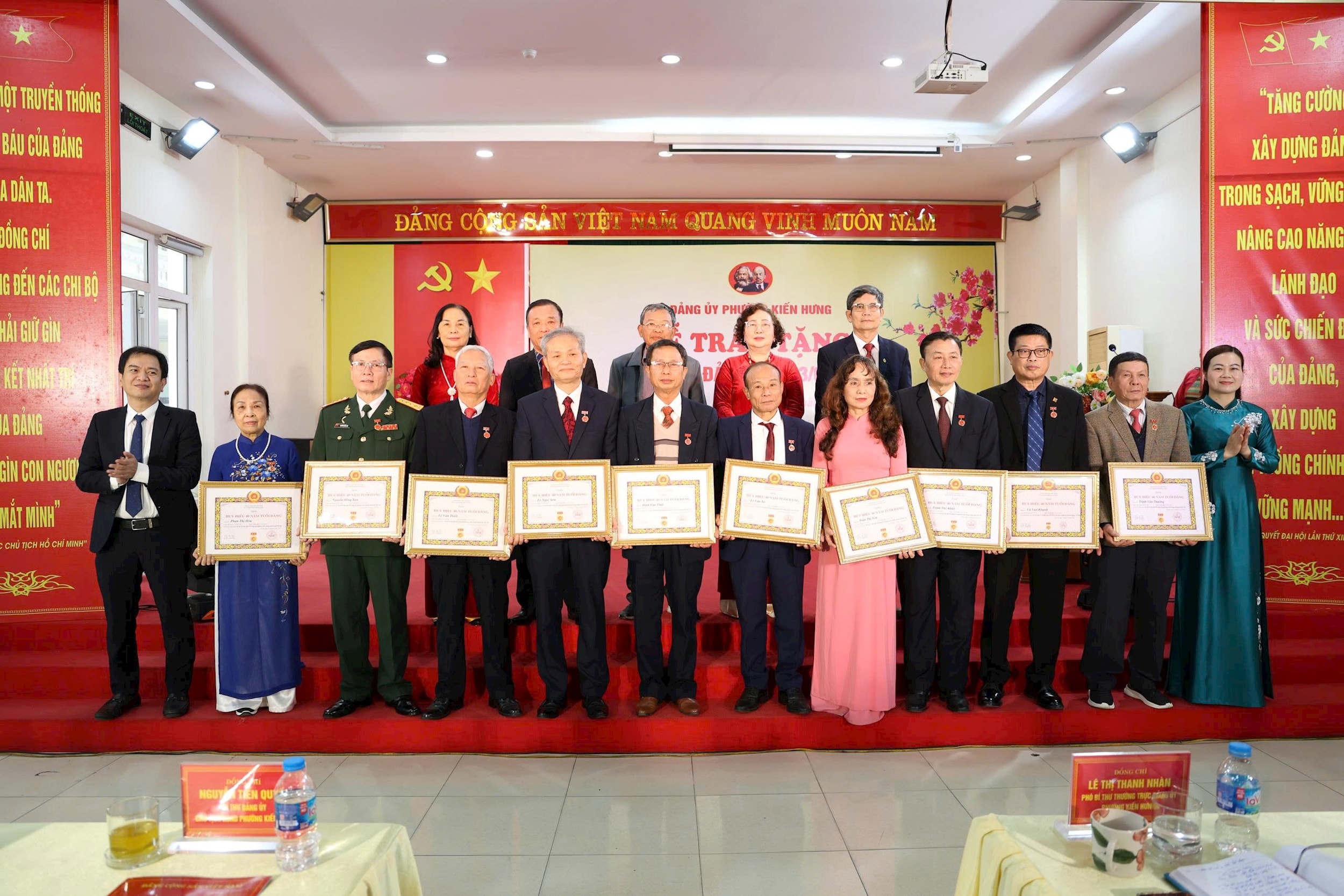 kien-hung-ha-nhan.jpg