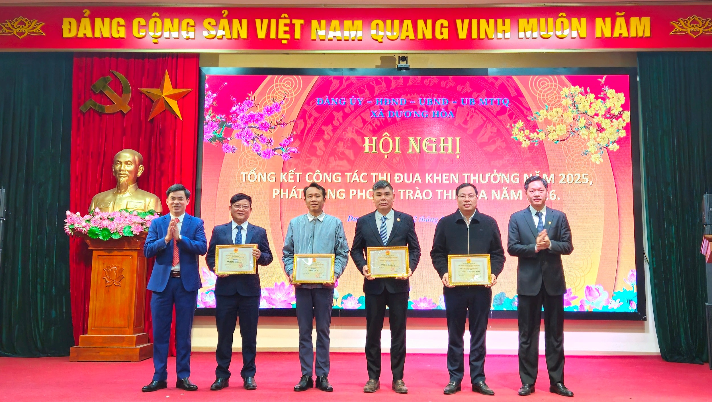 duong-hoa-tap-the.jpg