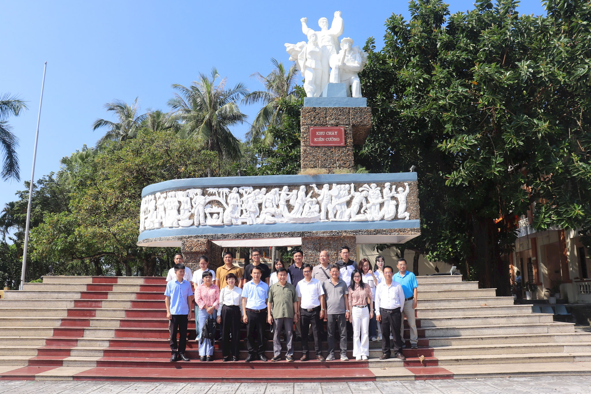 ung-hoa(1).jpg