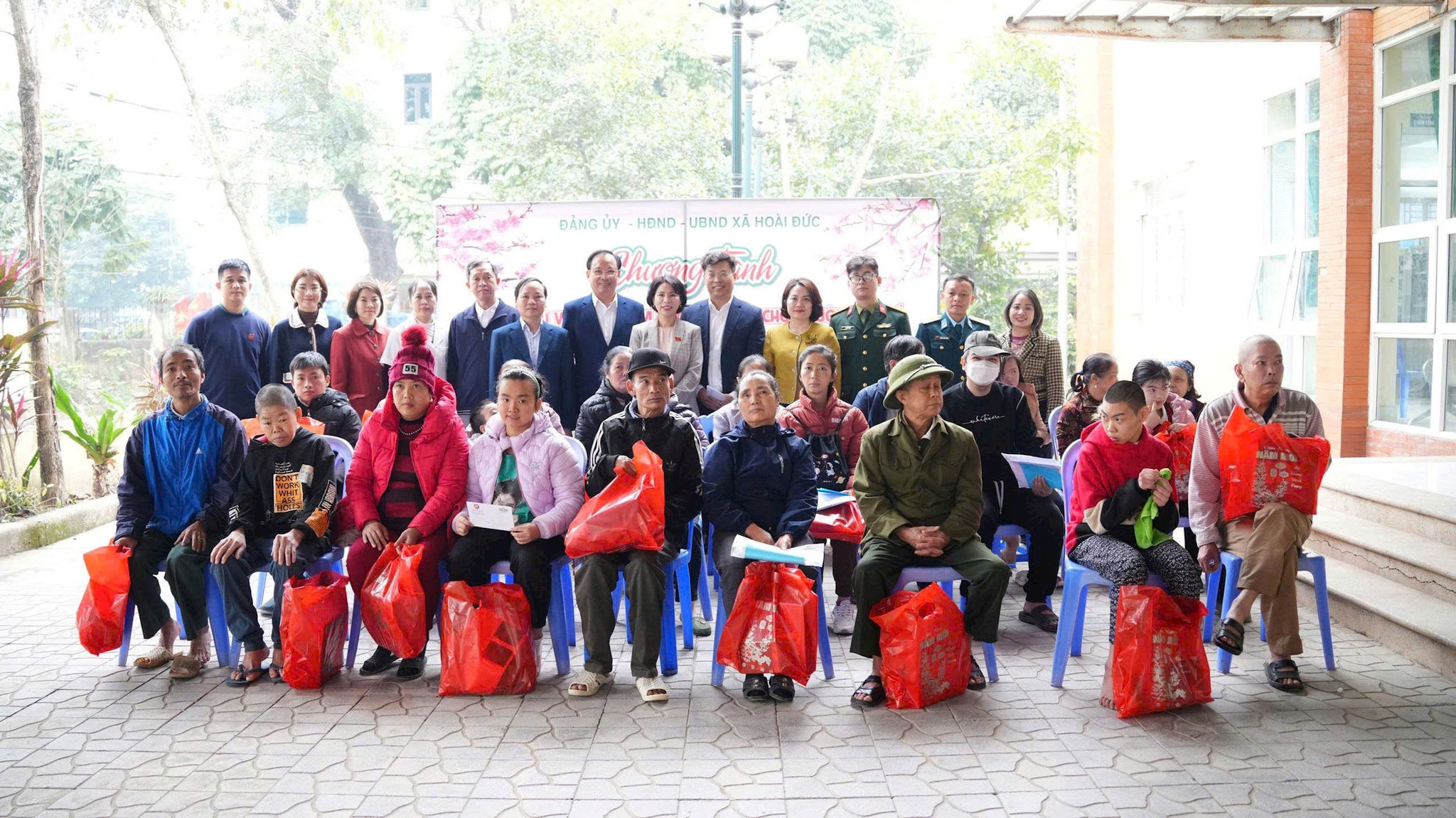 hoai-duc-bt-qua.jpg