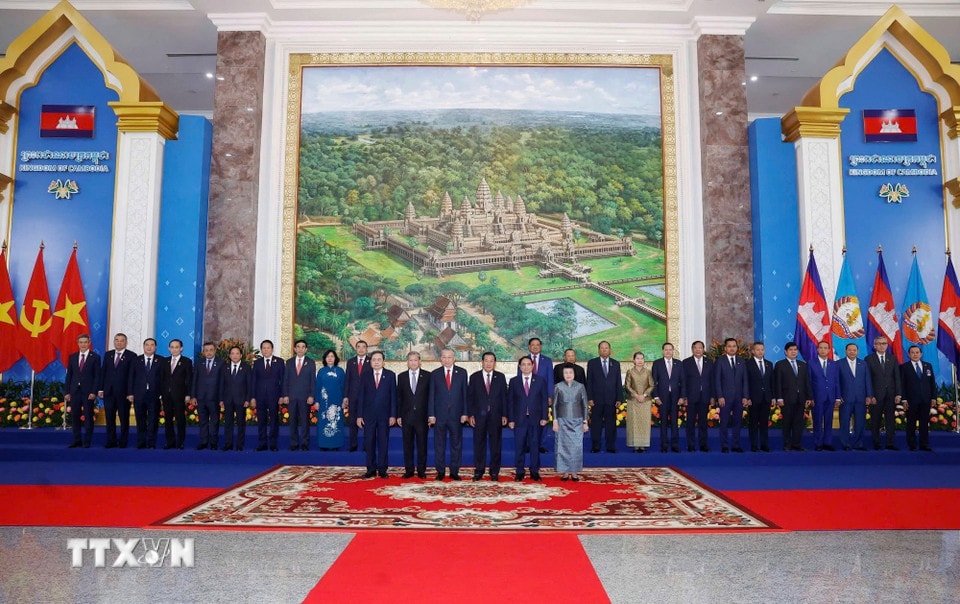 hoi-dam-giua-dang-cong-san-viet-nam-va-dang-nhan-dan-campuchia-4-resize.jpg