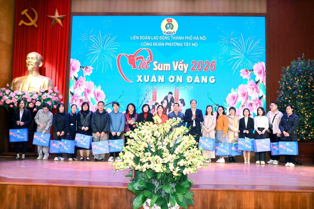 Công đoàn phường Tây Hồ chăm lo Tết cho người lao động, phát động phong trào thi đua đổi mới sáng tạo năm 2026