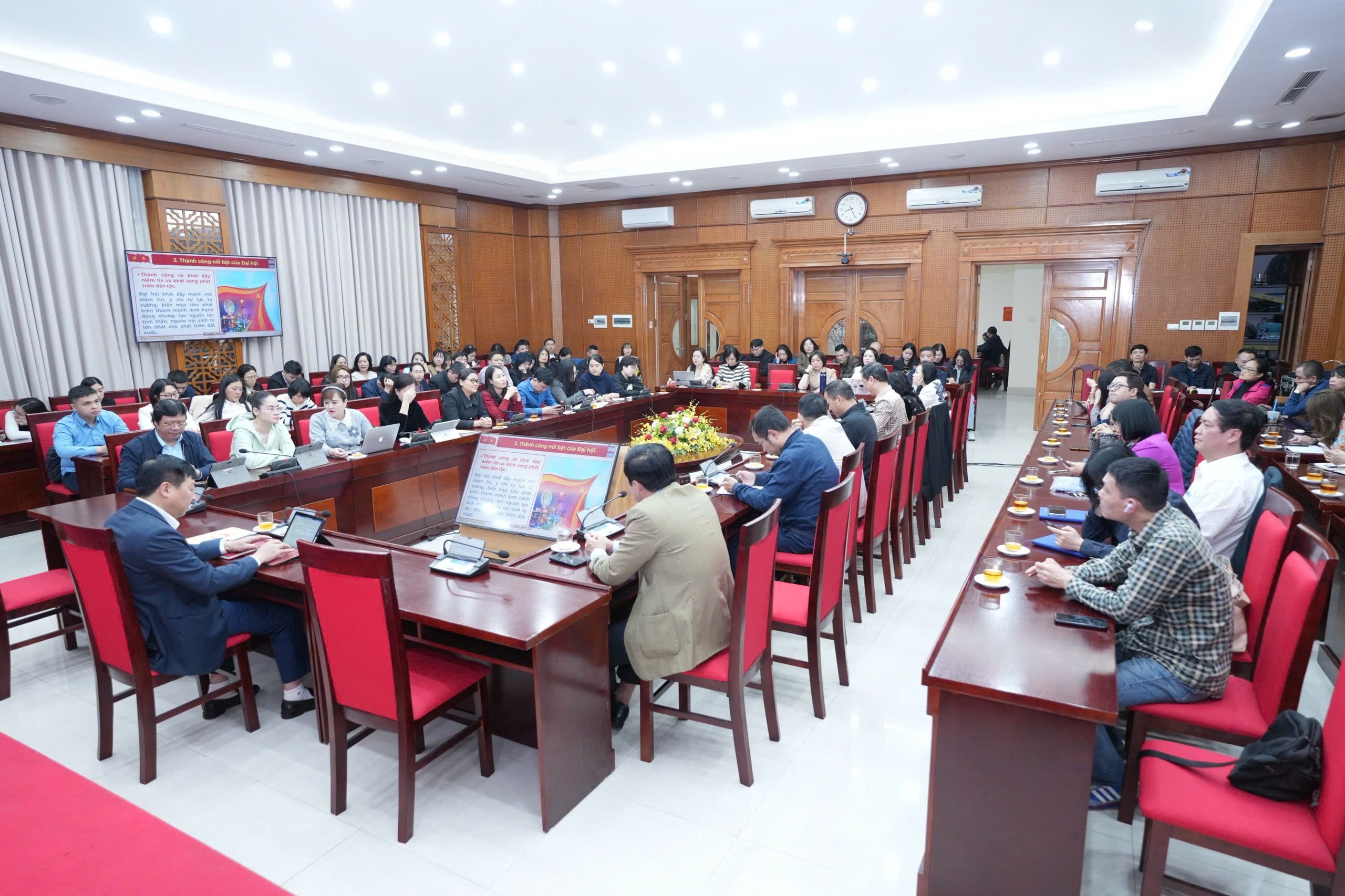 Quang cảnh hội nghị tại điểm cầu Ủy ban MTTQ Việt Nam thành phố Hà Nội