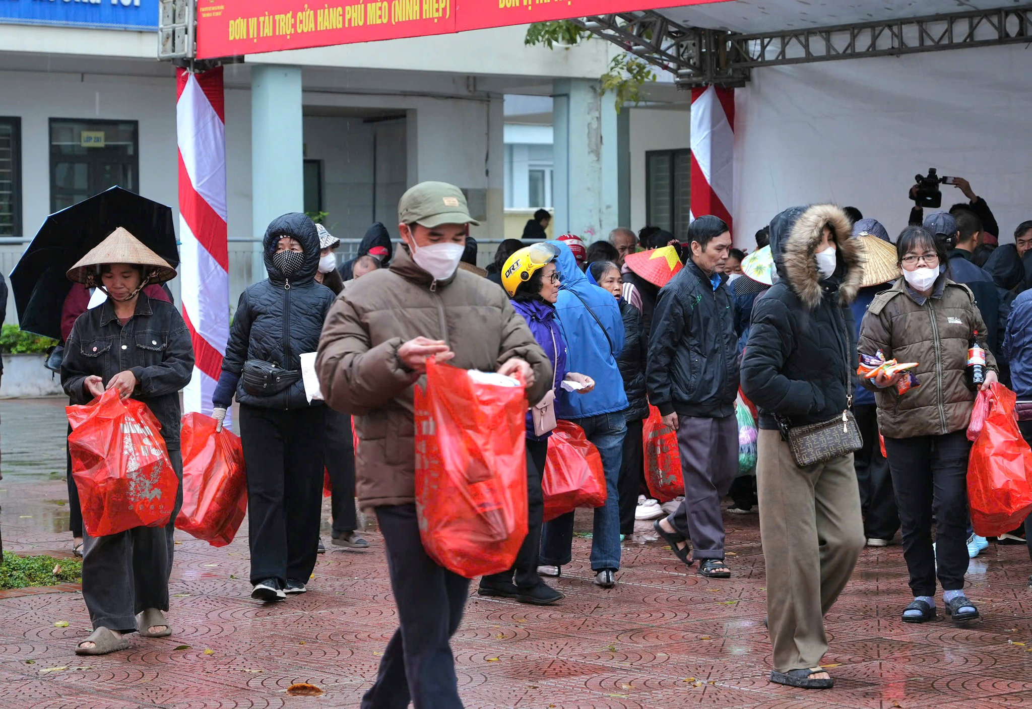 phu-dong-hanghoa1.jpg