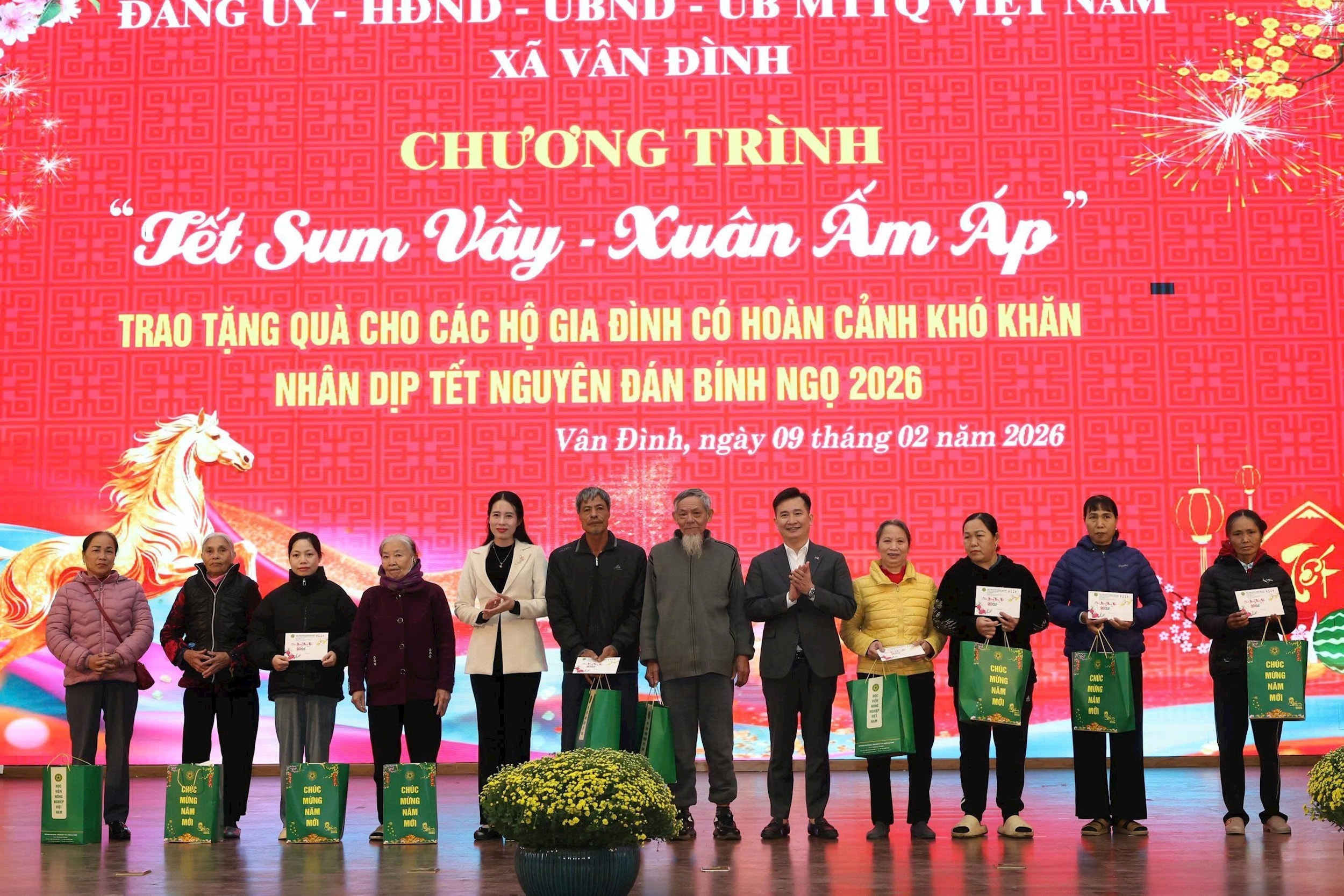 tet-van-di2nh.jpg