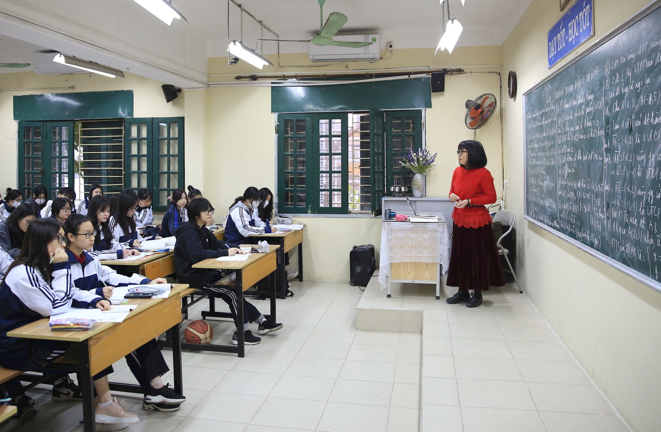 mot-tiet-hoc-cua-hoc-sinh-lop-12-truong-trung-hoc-pho-thong-ly-thuong-kiet-phuong-viet-hung-.-anh-nguyen-quang.jpg