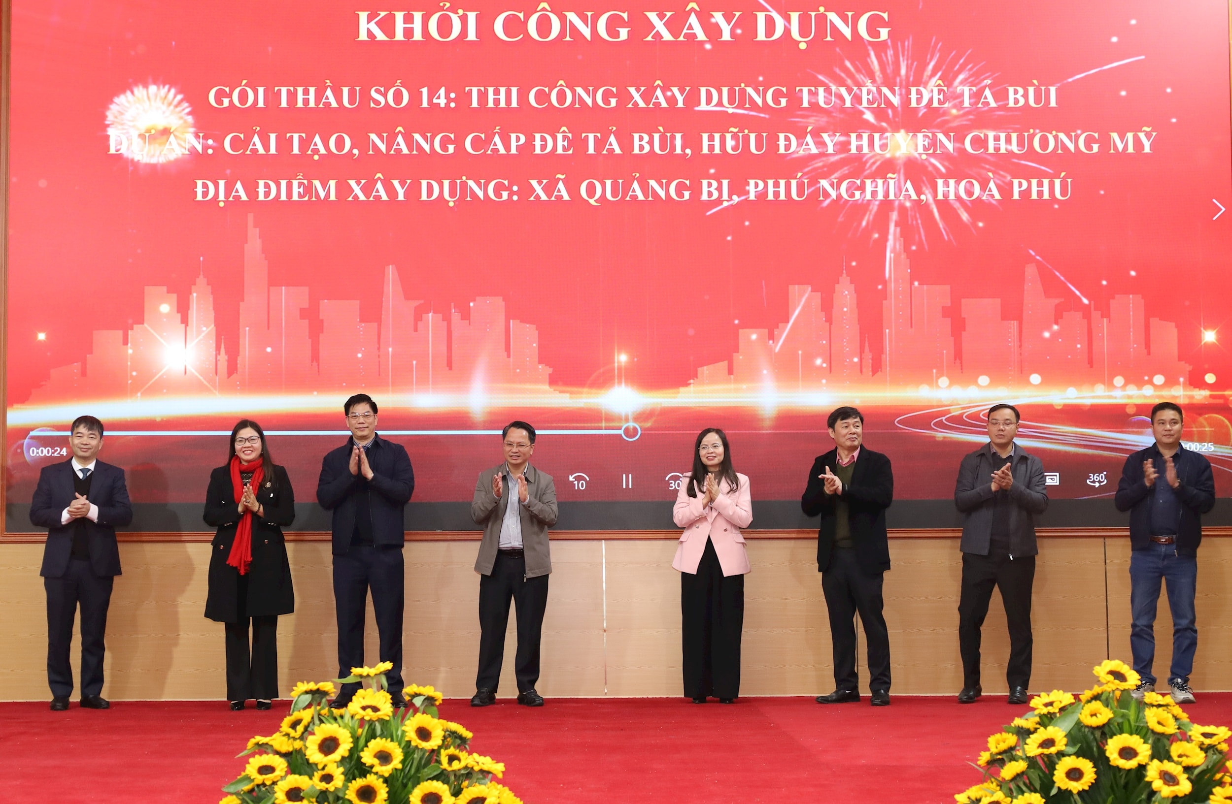 Dự án nâng cấp đê tả Bùi chính thức được khởi công. Ảnh: Kim Nhuệ