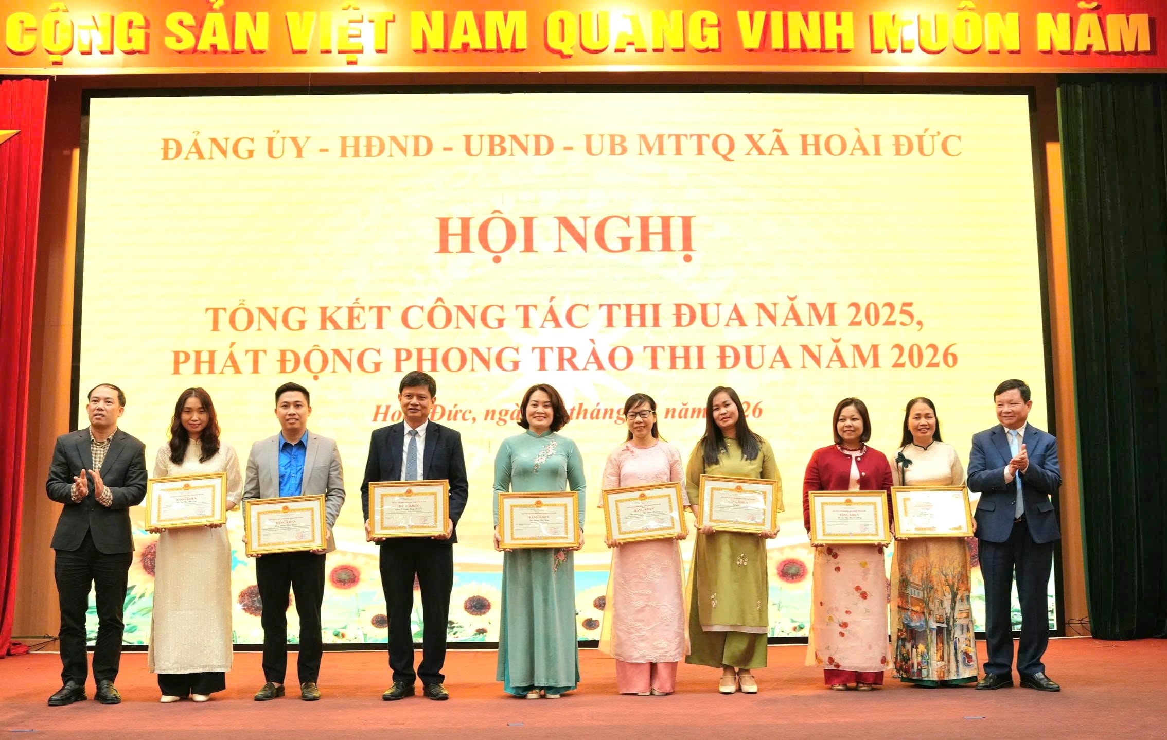 hoai-duc-r.jpg