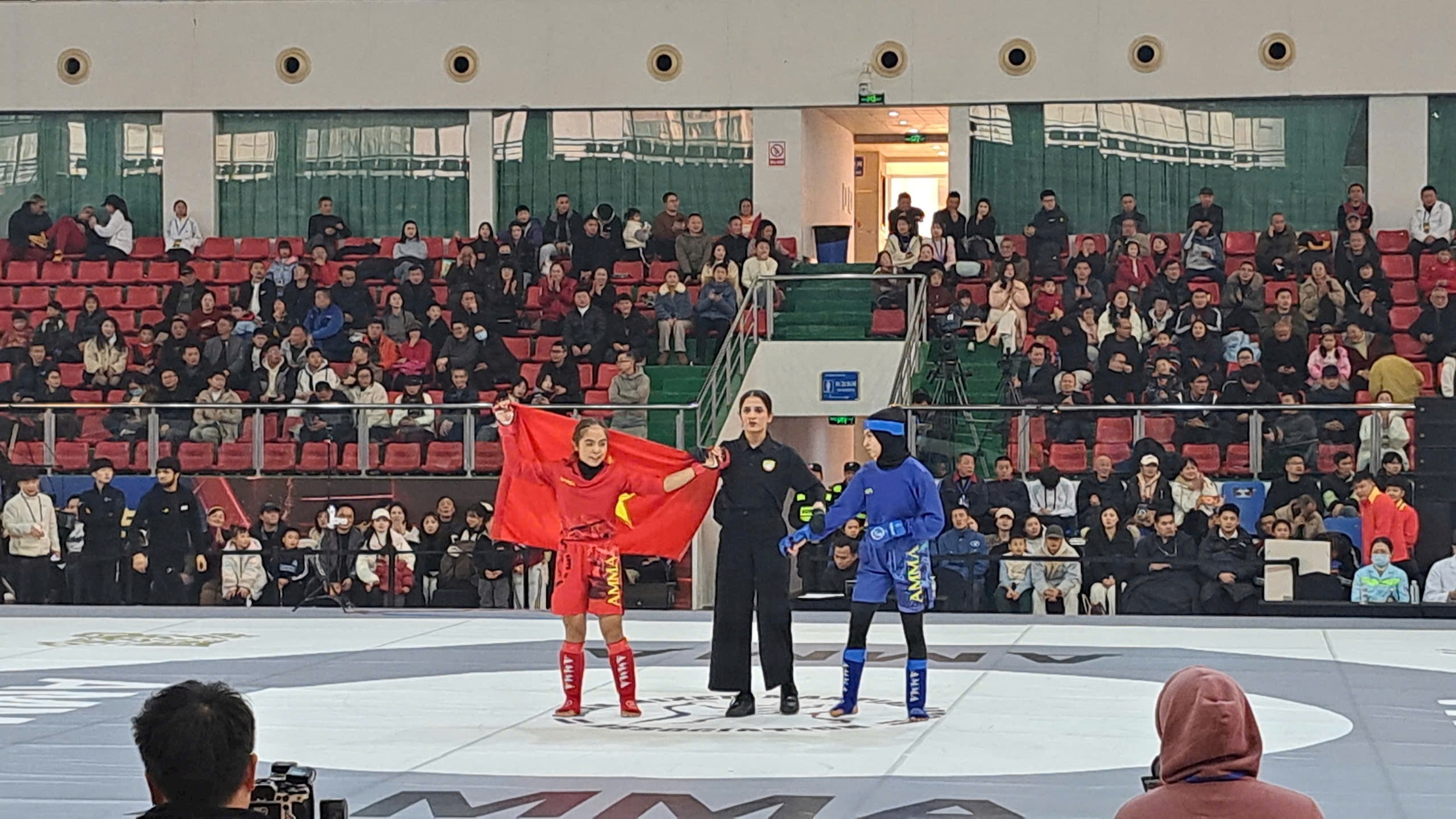 5-vo-si-lo-thi-phung.jpg