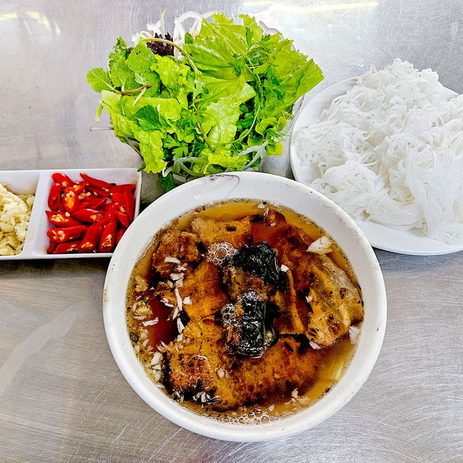 bun-cha-chan-the-michelin-guide-2714.jpg