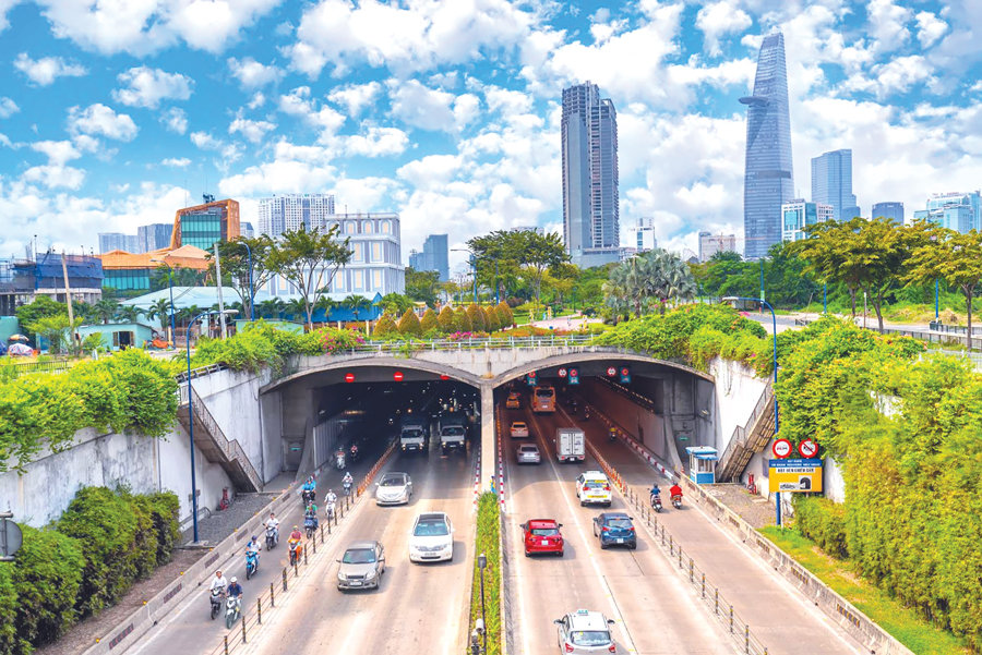 Hầm vượt sông Sài Gòn. Ảnh: visithcmc.vn