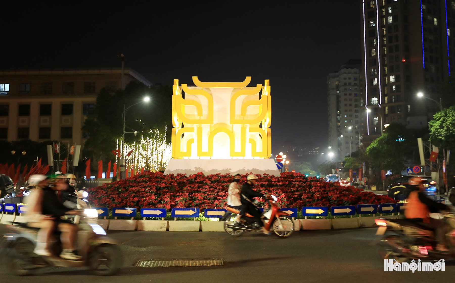 W_ha-noi-lung-linh-dem-giap-tet-14.jpg